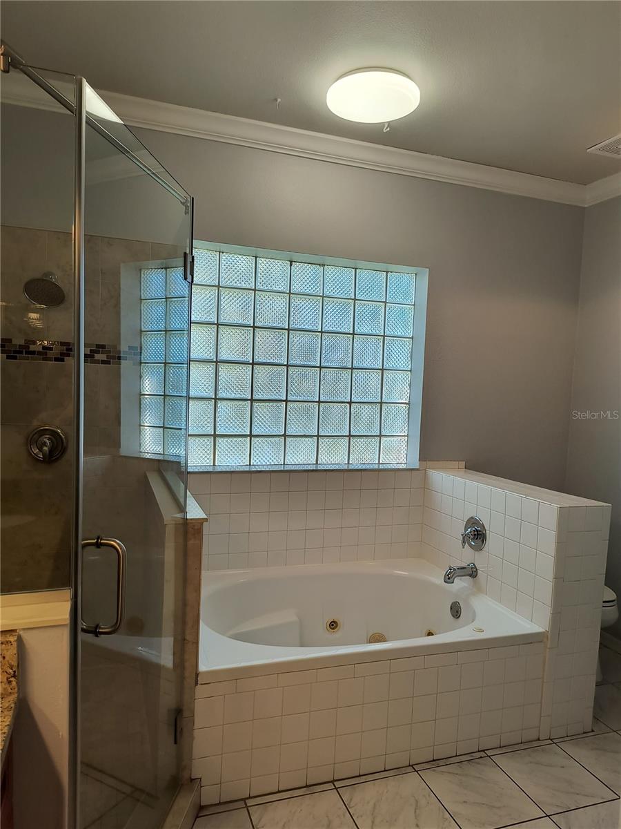 CANOE CREEK LAKES UNIT 1 - Residential Lease