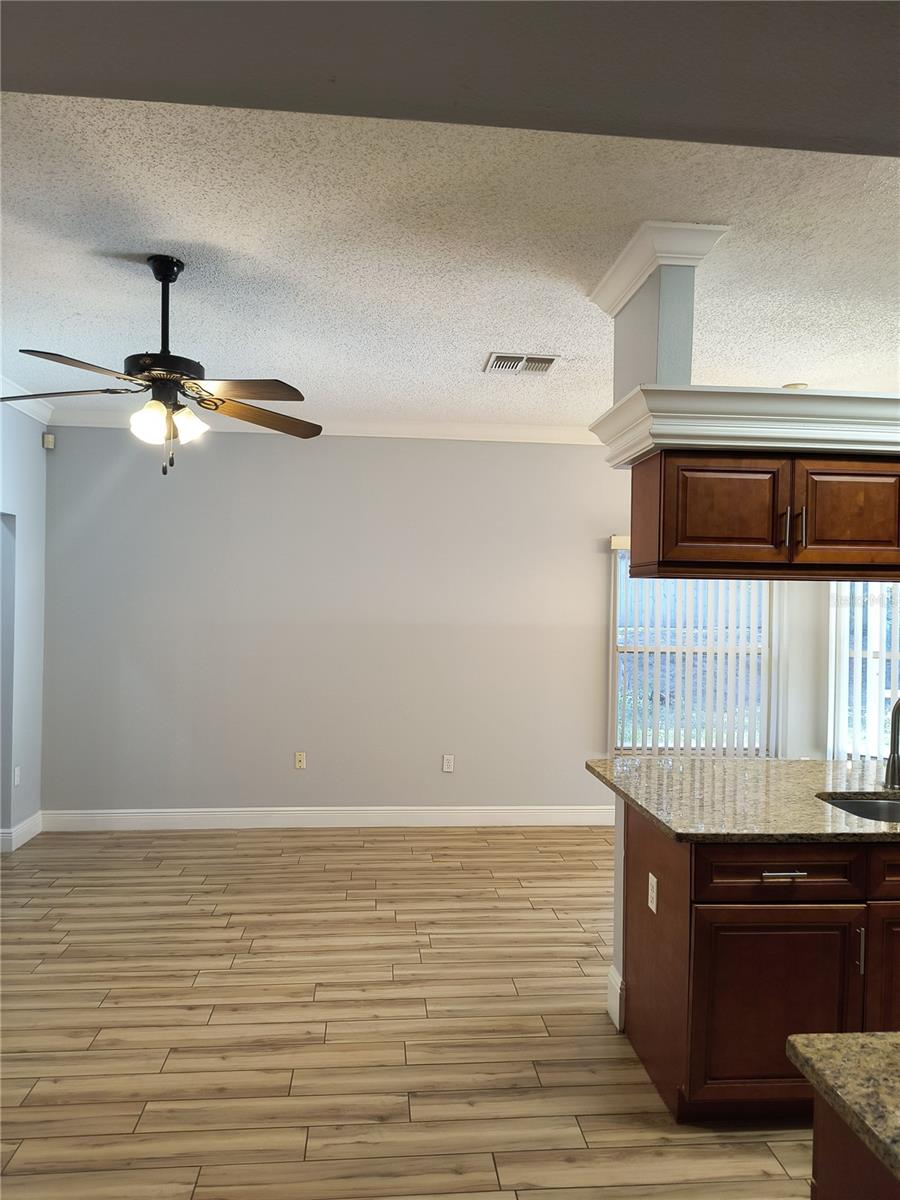 CANOE CREEK LAKES UNIT 1 - Residential Lease