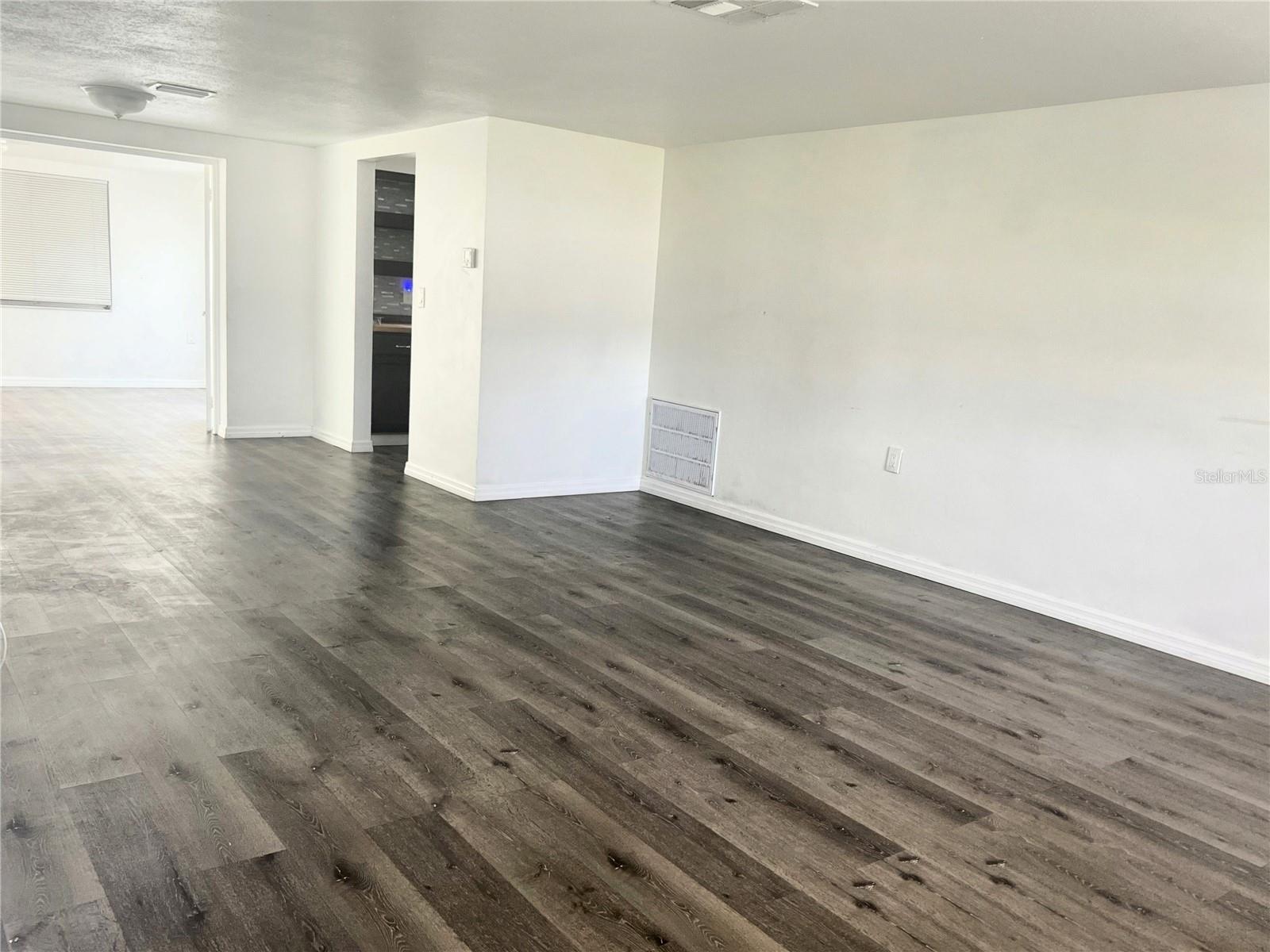 5507 CASINO DRIVE