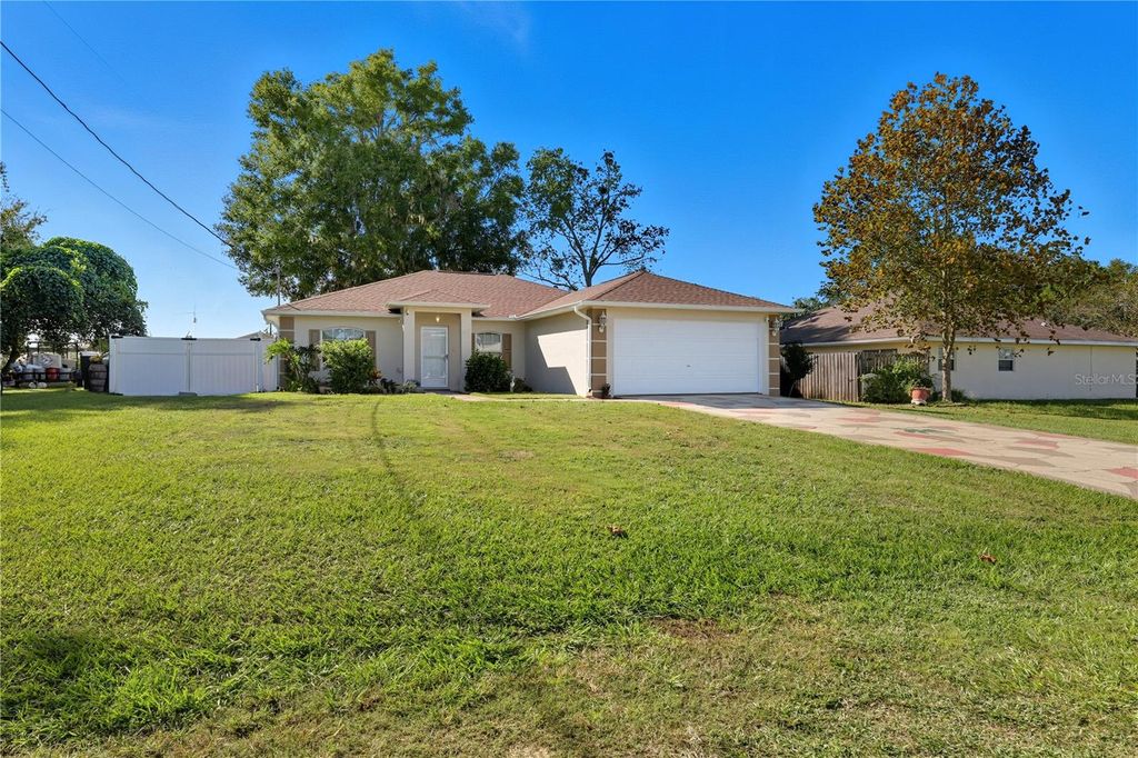 Photo of 13596 SE 53rd Avenue, Summerfield, FL 34491 (MLS # OM711319)