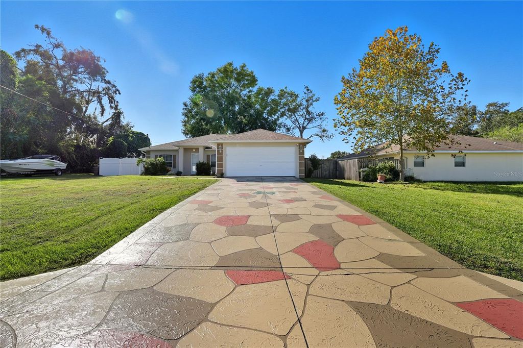 Photo of 13596 SE 53rd Avenue, Summerfield, FL 34491 (MLS # OM711319)