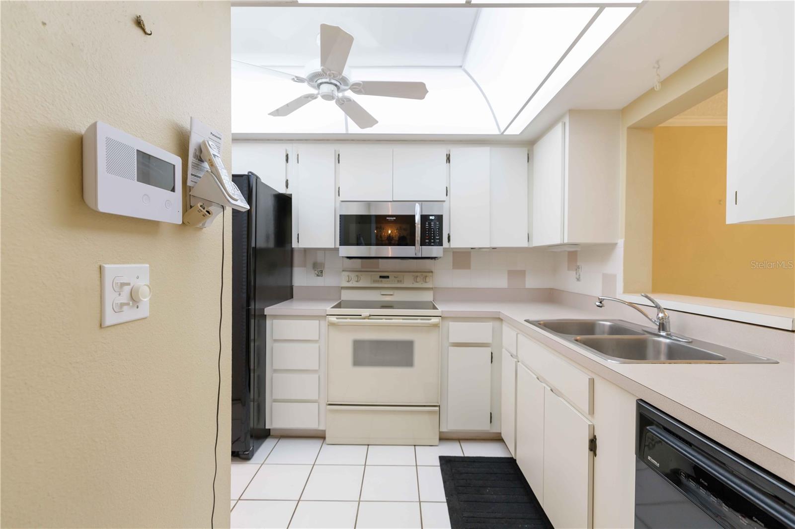 PALM-AIRE AT SARASOTA 10-C - Residential