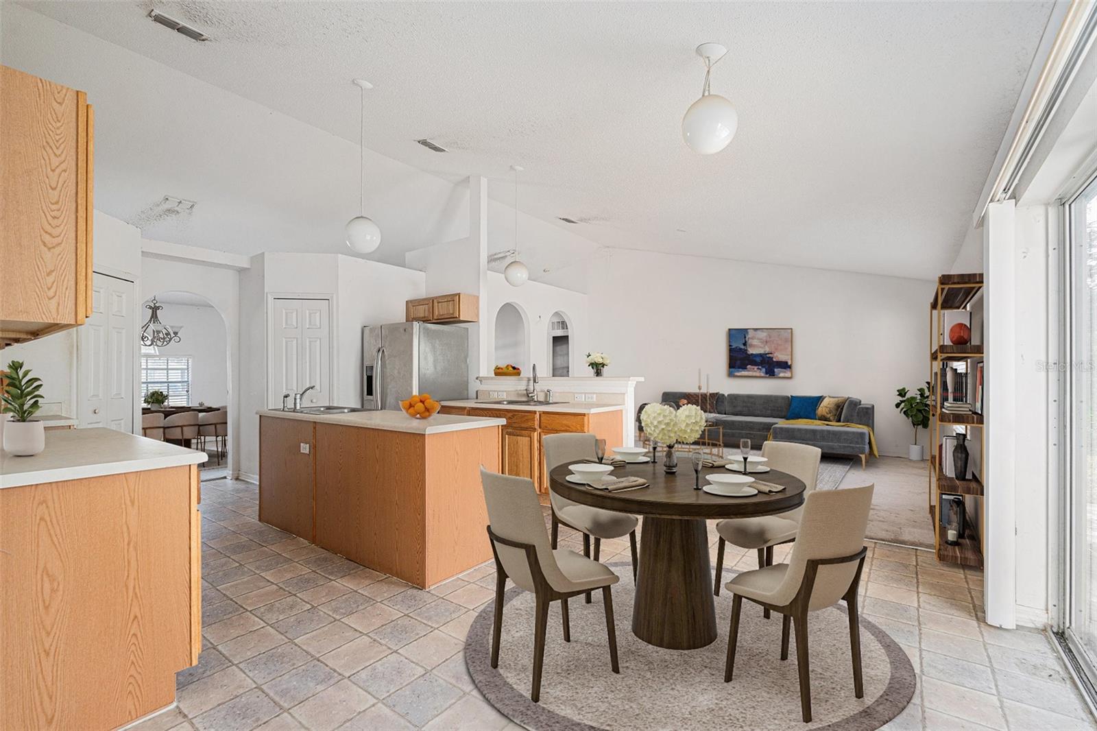 ROYAL HIGHLANDS - Residential