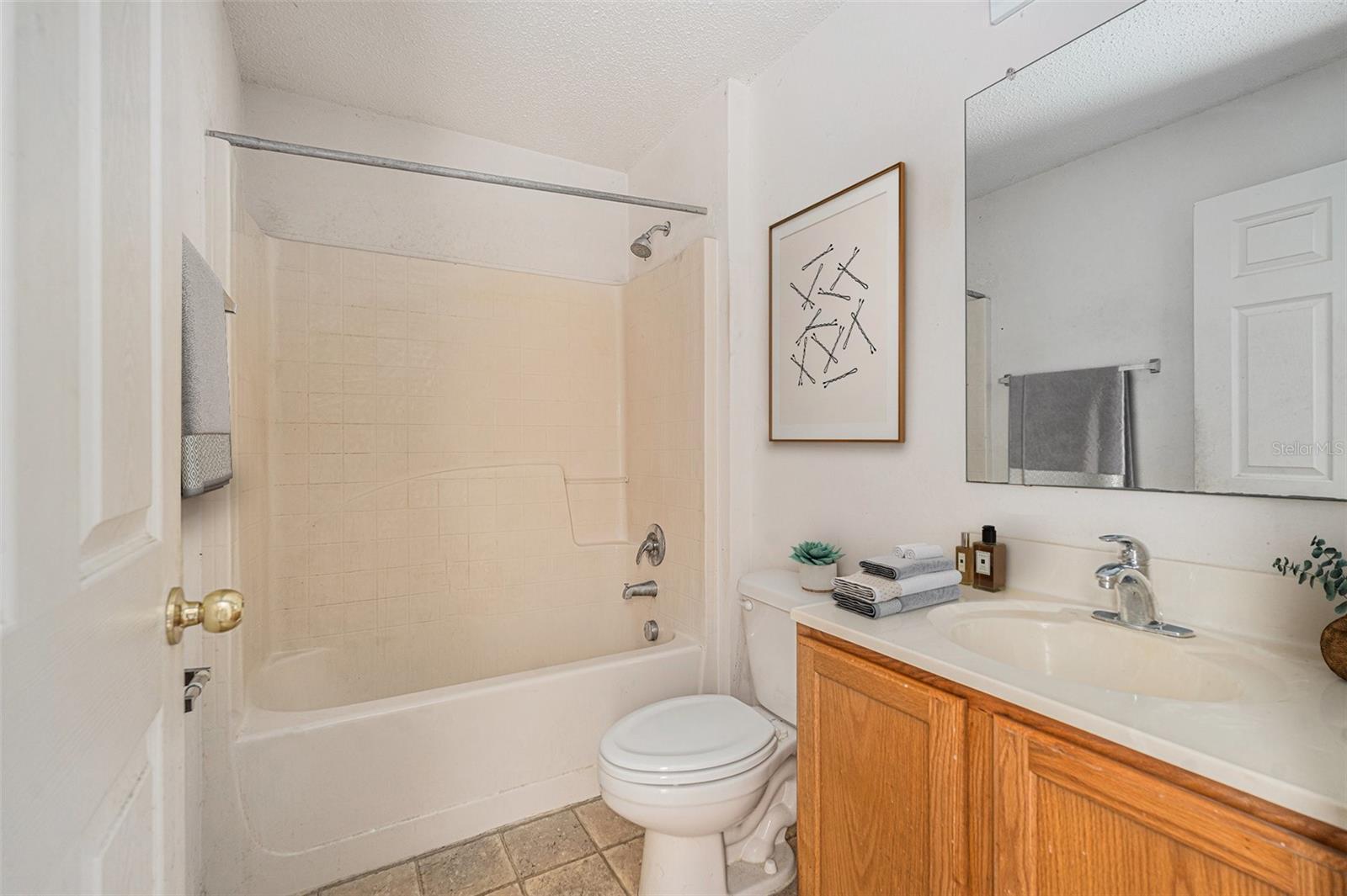 ROYAL HIGHLANDS - Residential