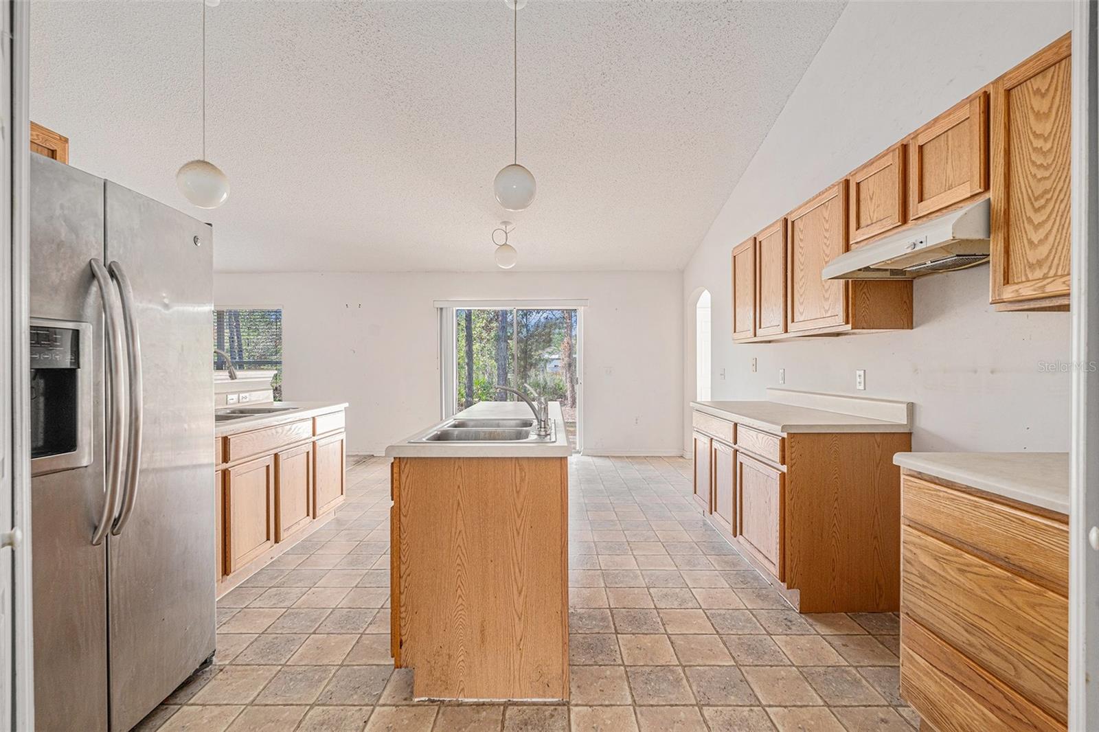 ROYAL HIGHLANDS - Residential