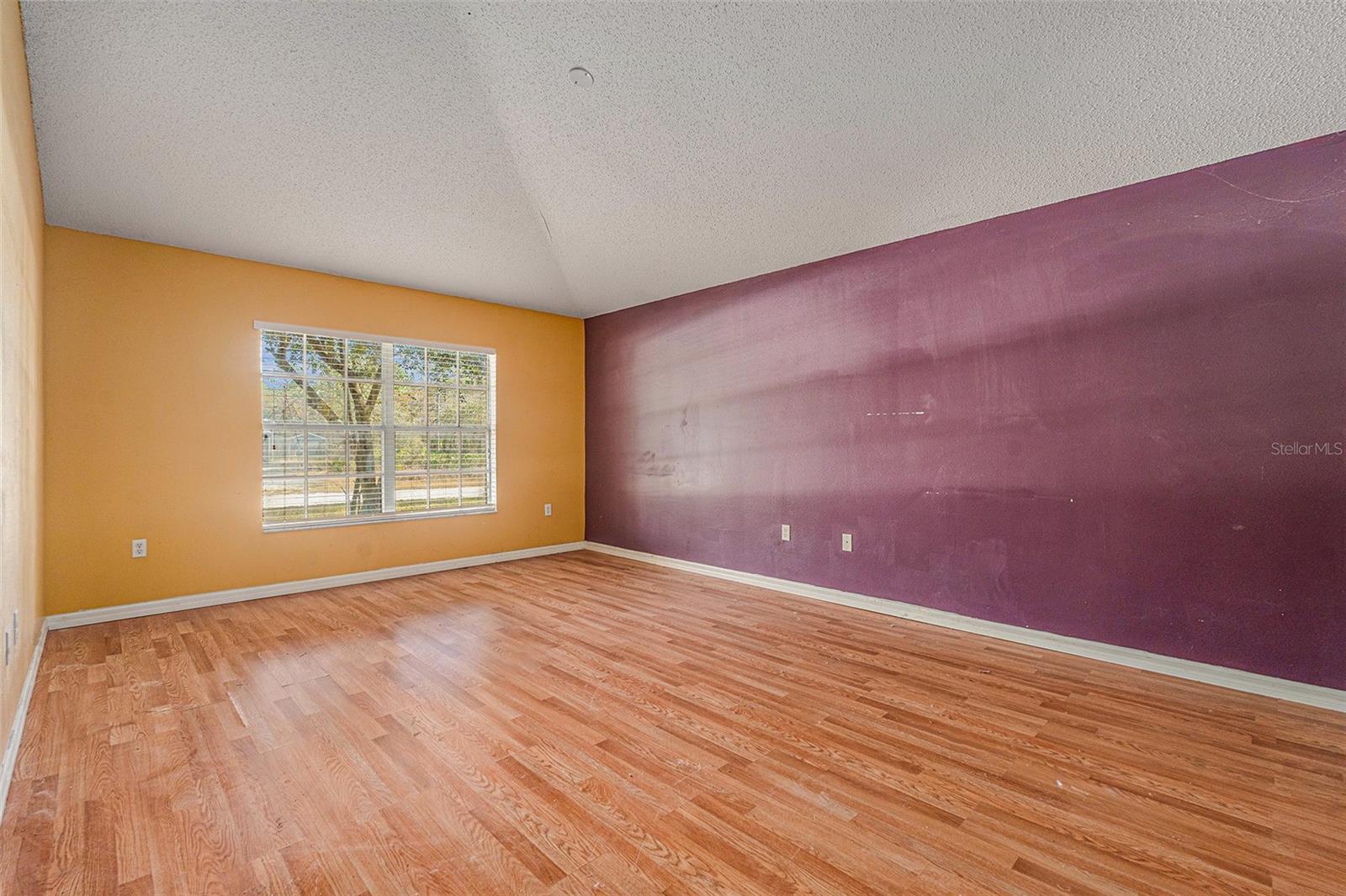 ROYAL HIGHLANDS - Residential