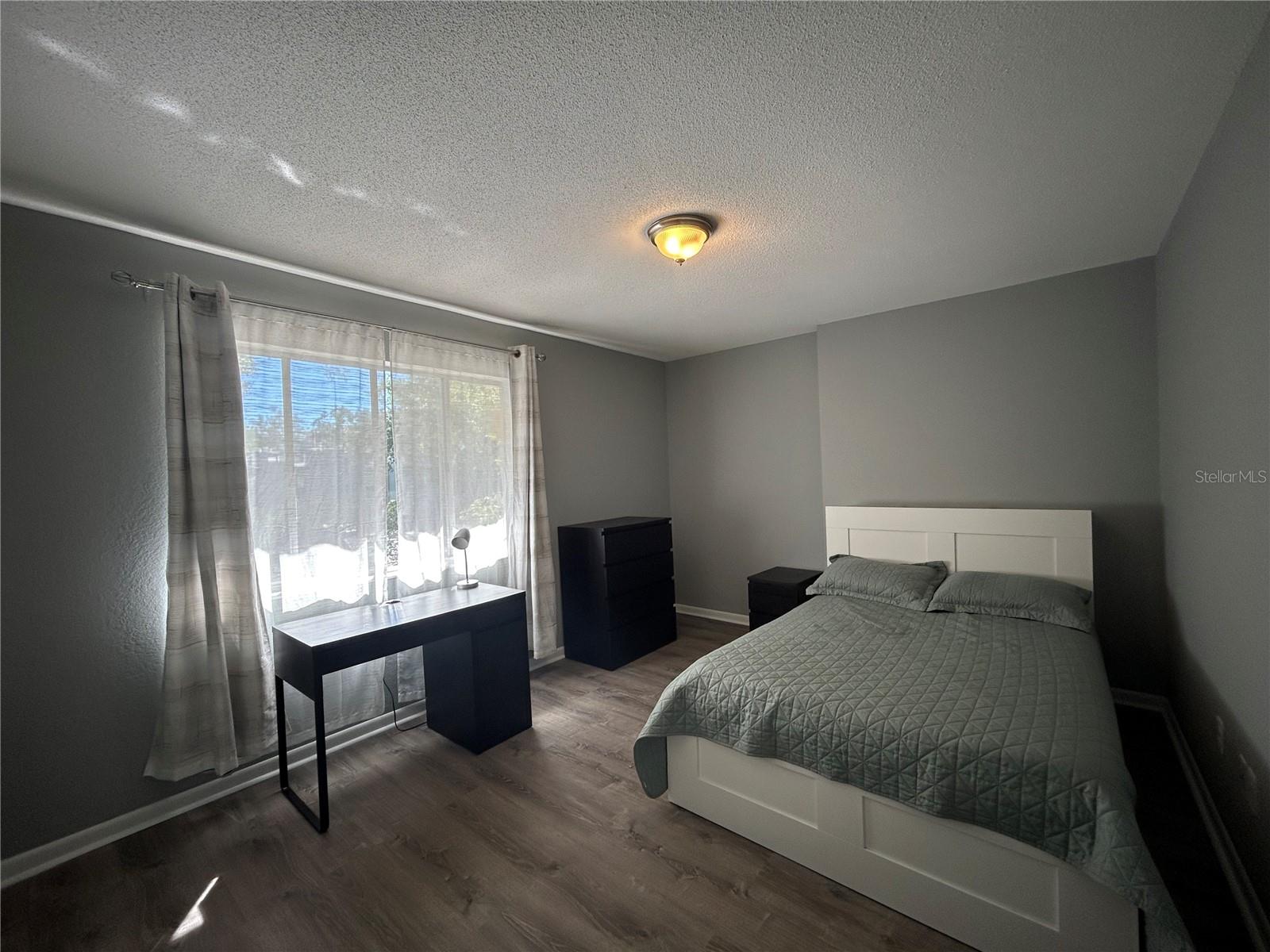 HAWTHORNE RESERVE - Residential Lease