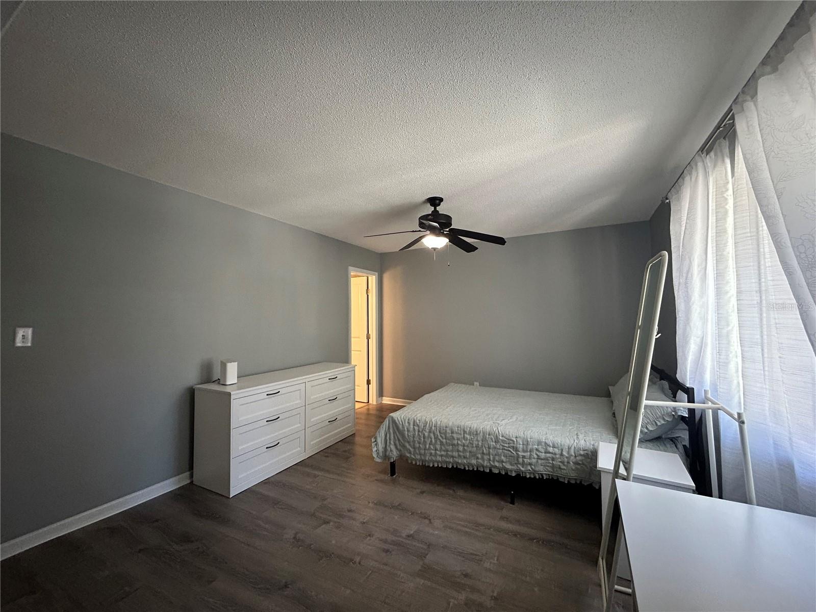 HAWTHORNE RESERVE - Residential Lease