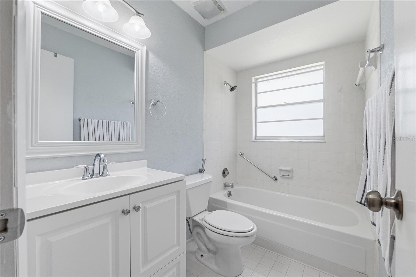 PARADISE POINTE WEST - Residential