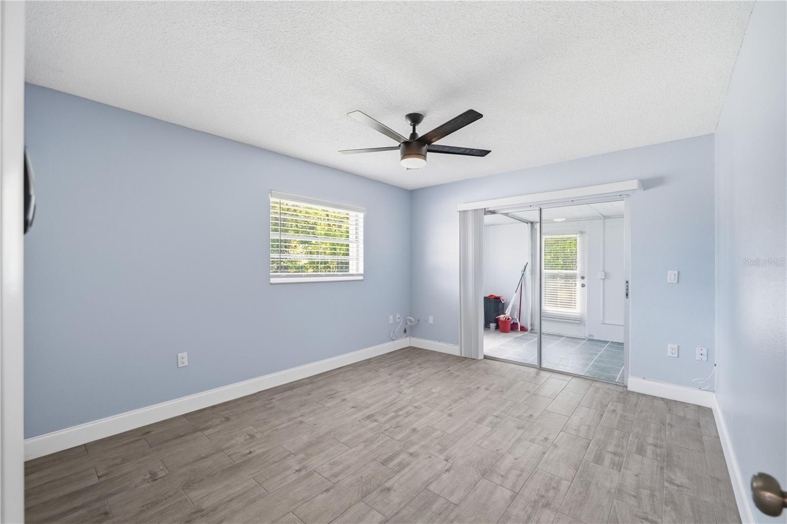 PARADISE POINTE WEST - Residential