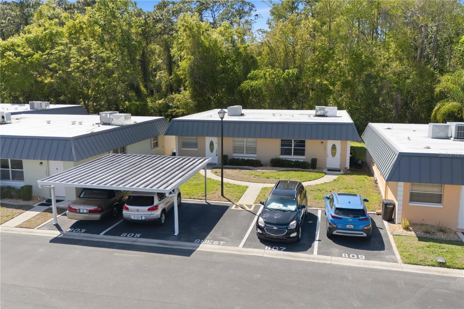 PARADISE POINTE WEST - Residential