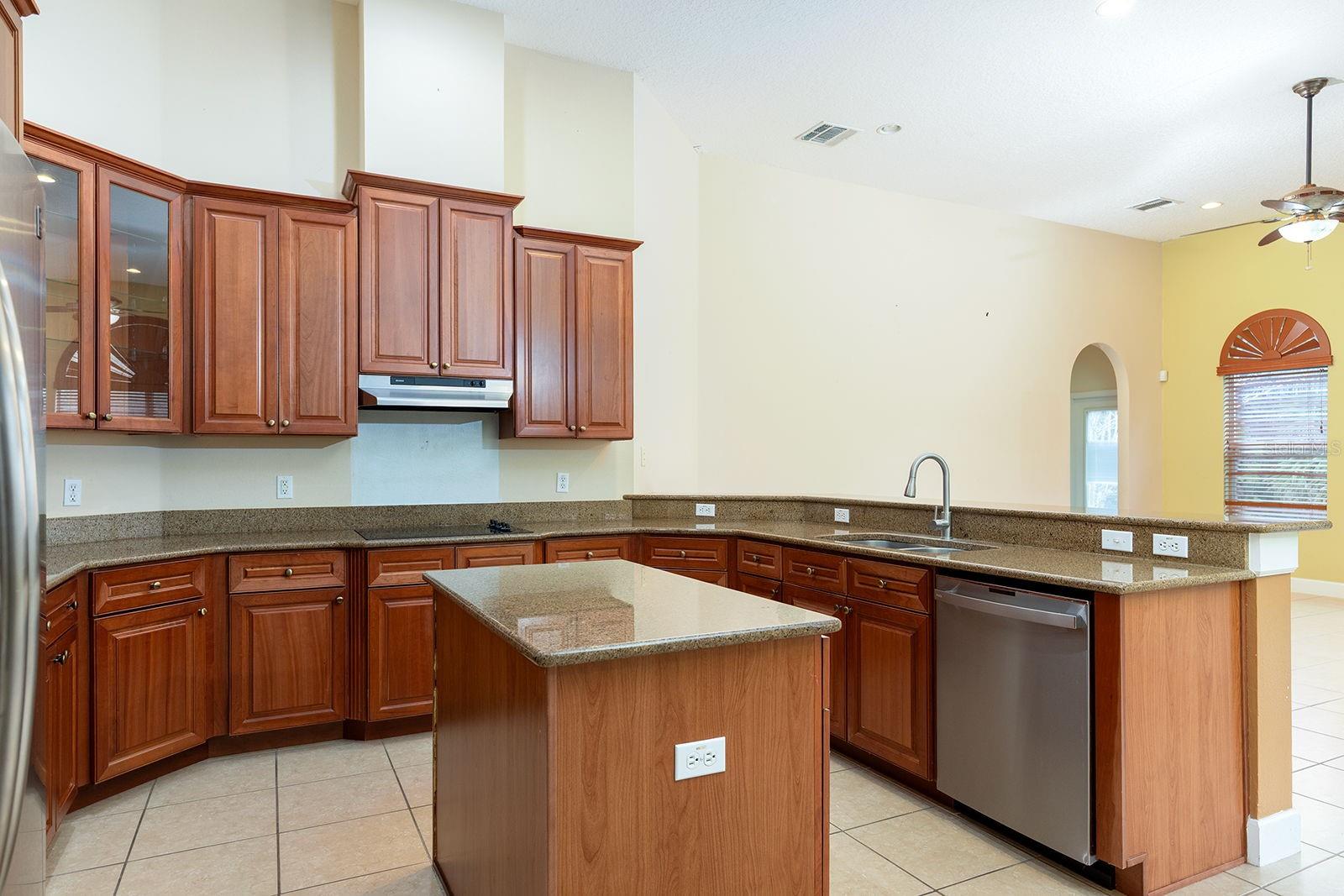 LIVE OAK RESERVE UNIT THREE - Residential