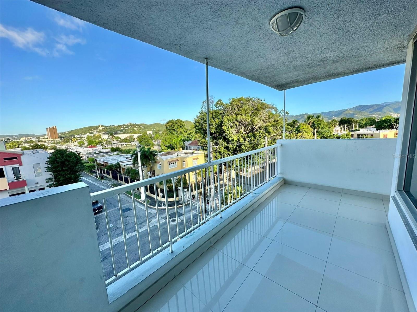 1802 ALCAZAR 404