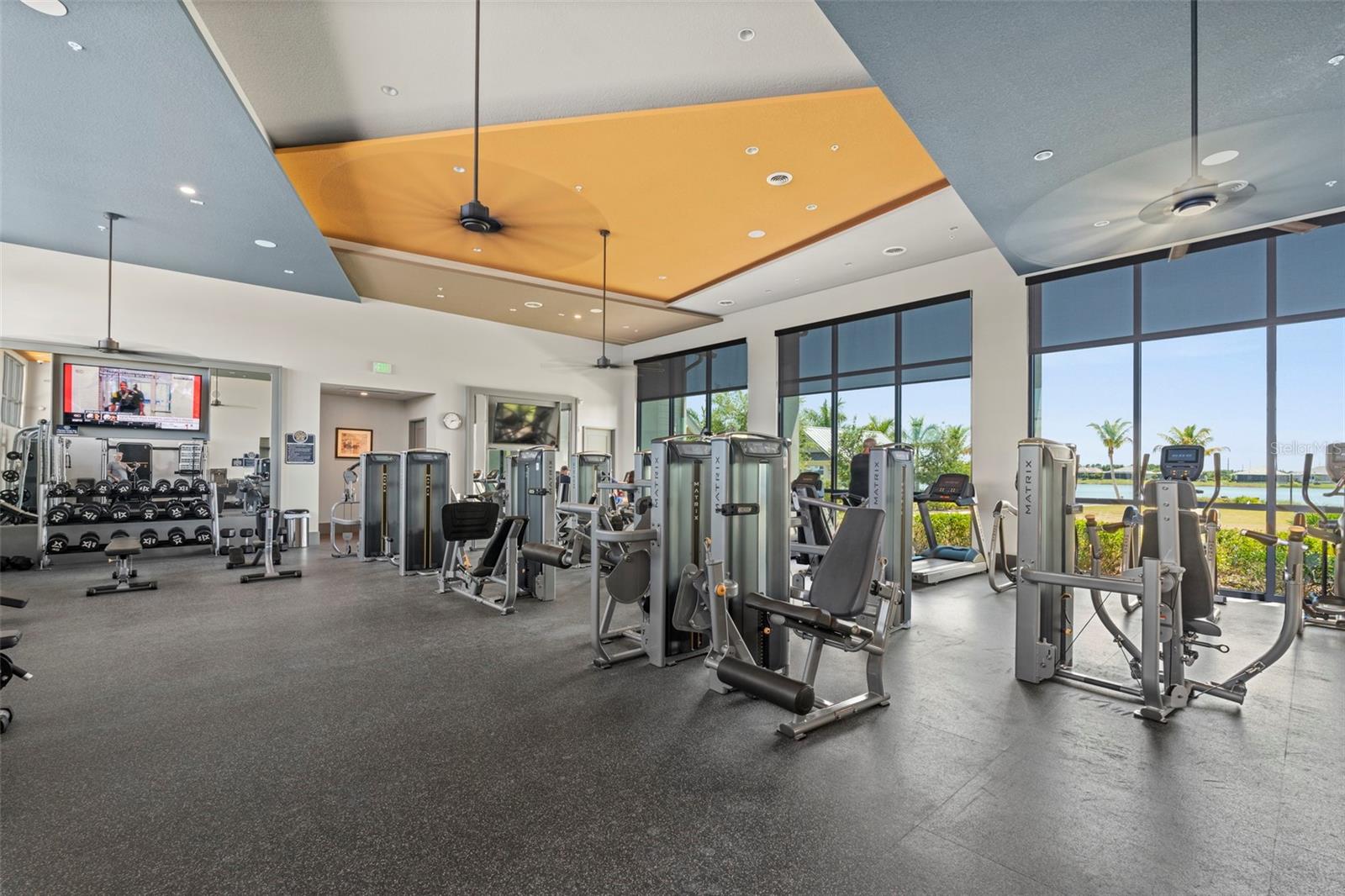 LAKEHOUSE COVE AT WATERSIDE - Residential