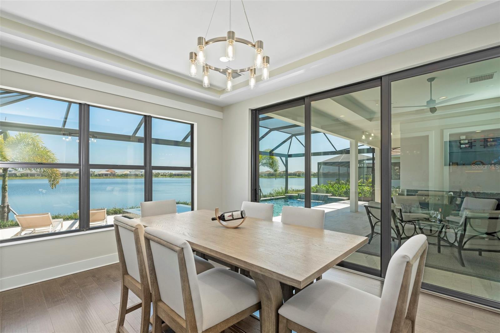 LAKEHOUSE COVE AT WATERSIDE - Residential