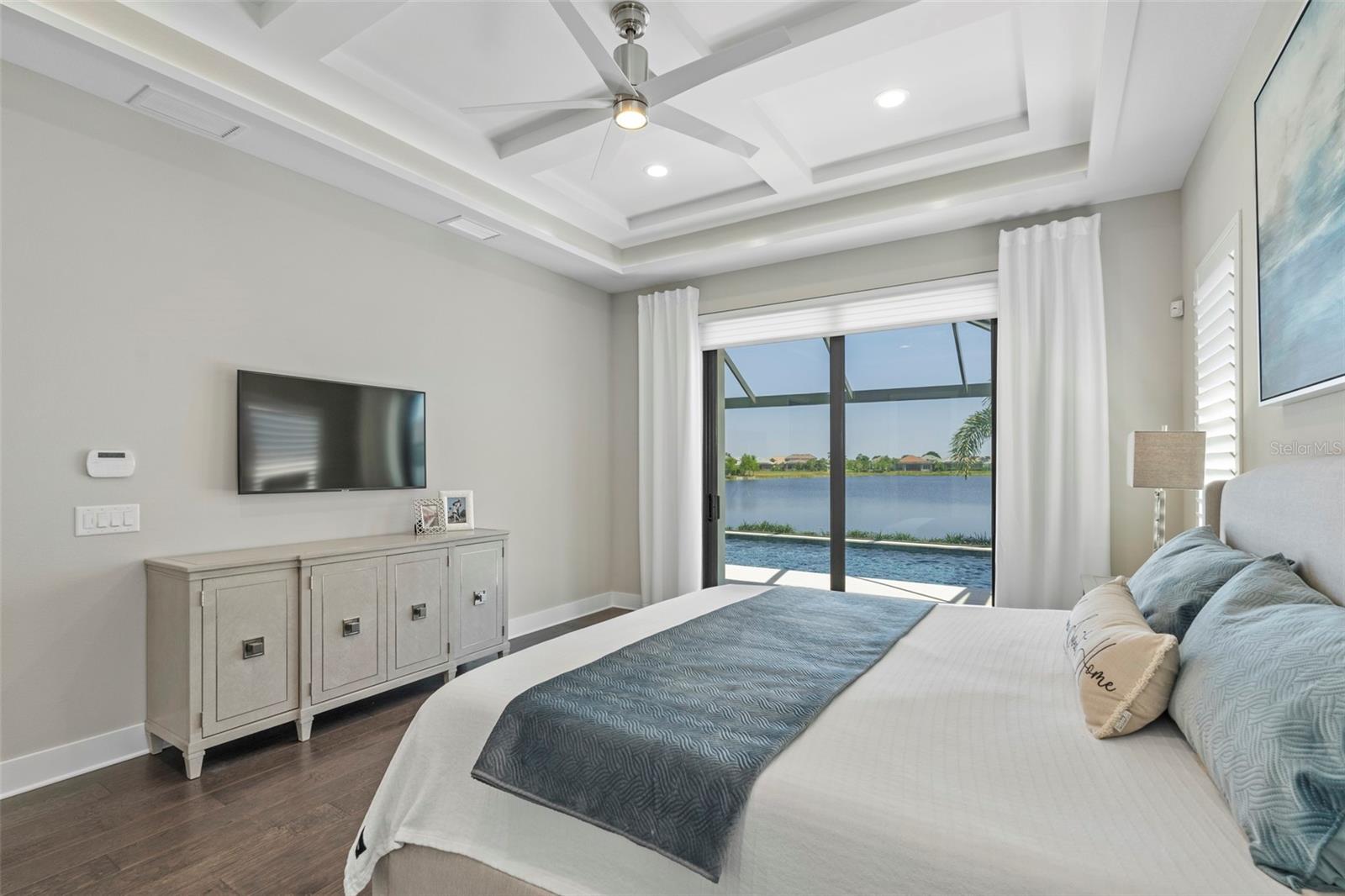 LAKEHOUSE COVE AT WATERSIDE - Residential