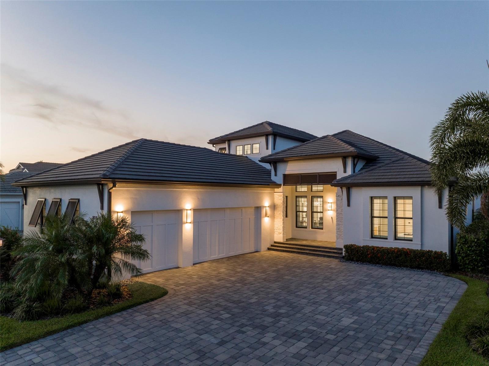 LAKEHOUSE COVE AT WATERSIDE - Residential