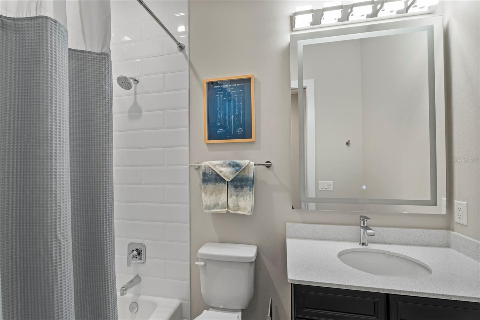 LAKEHOUSE COVE AT WATERSIDE - Residential