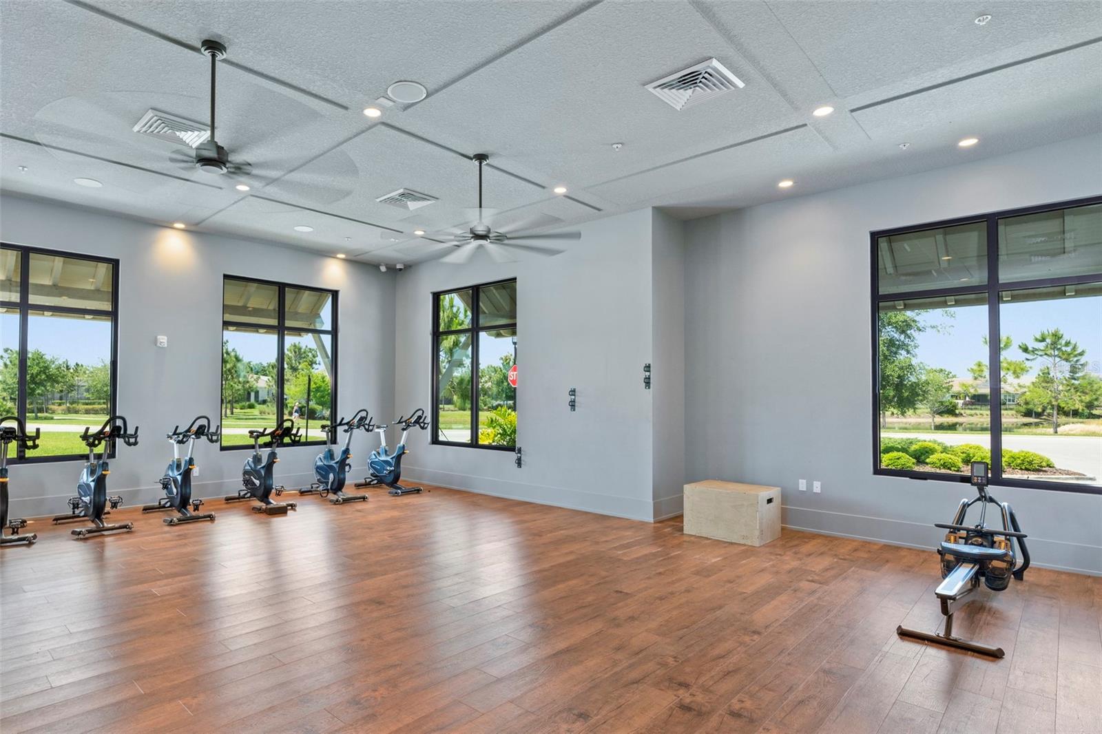 LAKEHOUSE COVE AT WATERSIDE - Residential