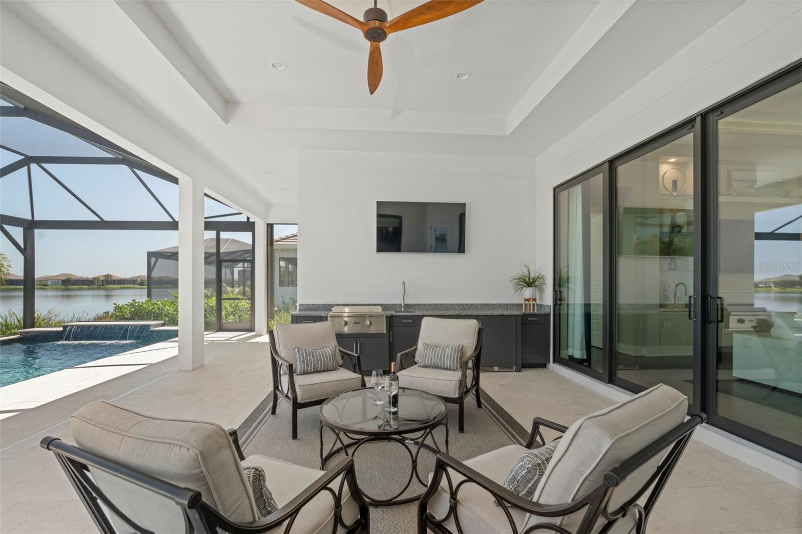 LAKEHOUSE COVE AT WATERSIDE - Residential