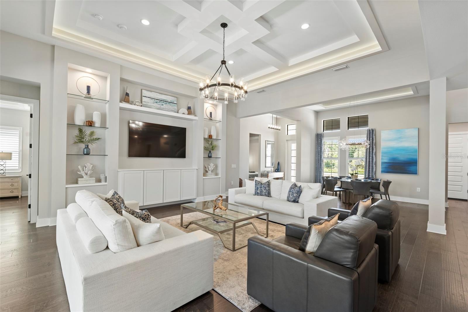 LAKEHOUSE COVE AT WATERSIDE - Residential