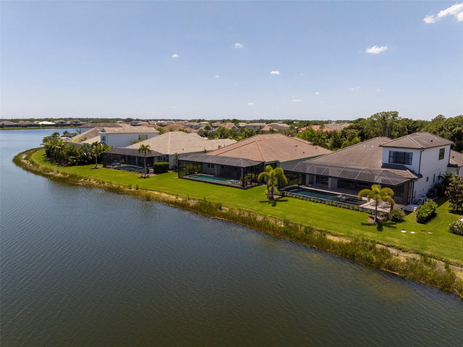 LAKEHOUSE COVE AT WATERSIDE - Residential