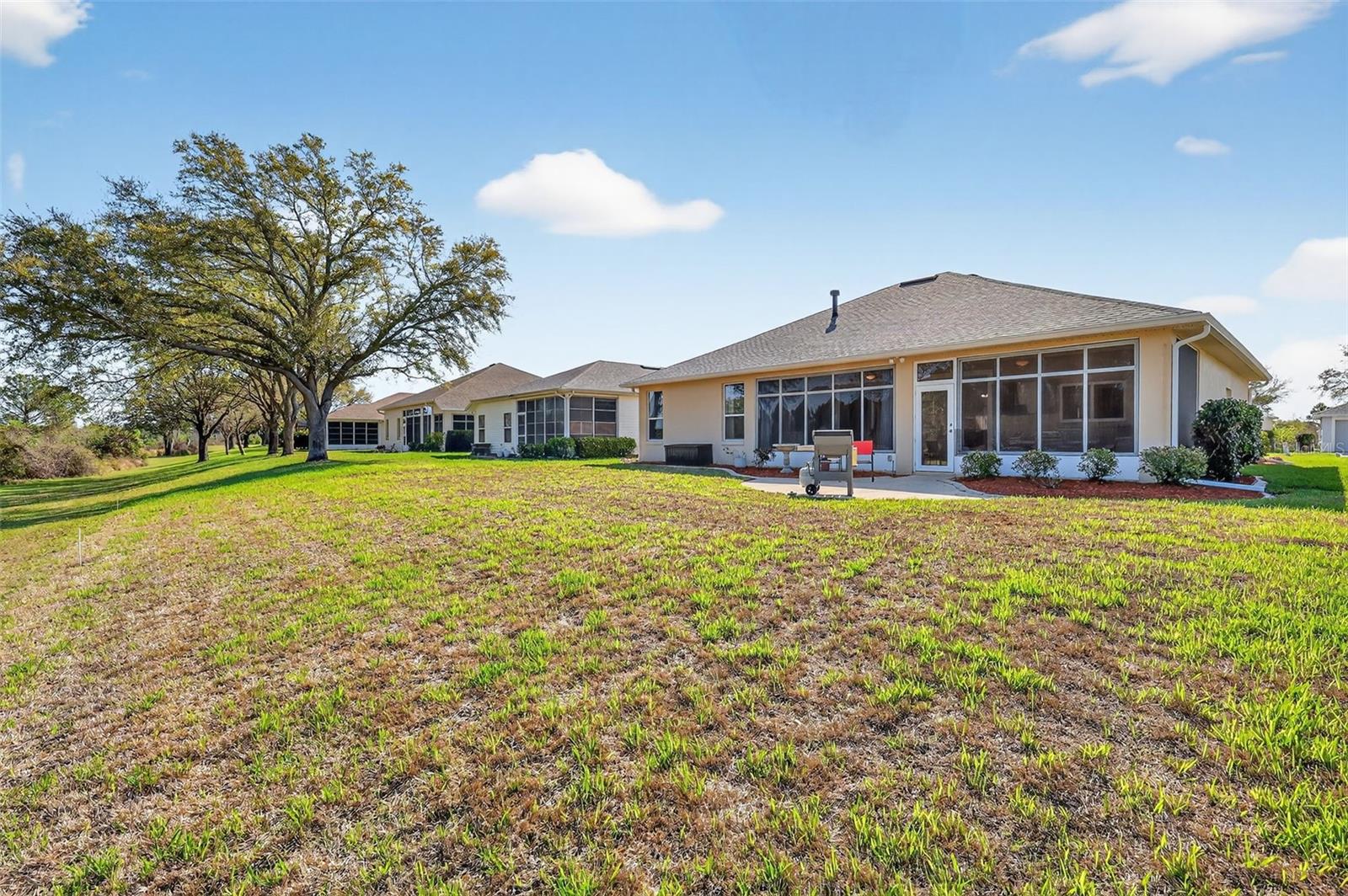 ROYAL HIGHLANDS PH 02 LT 992 ORB 1976 PG 173 - Residential