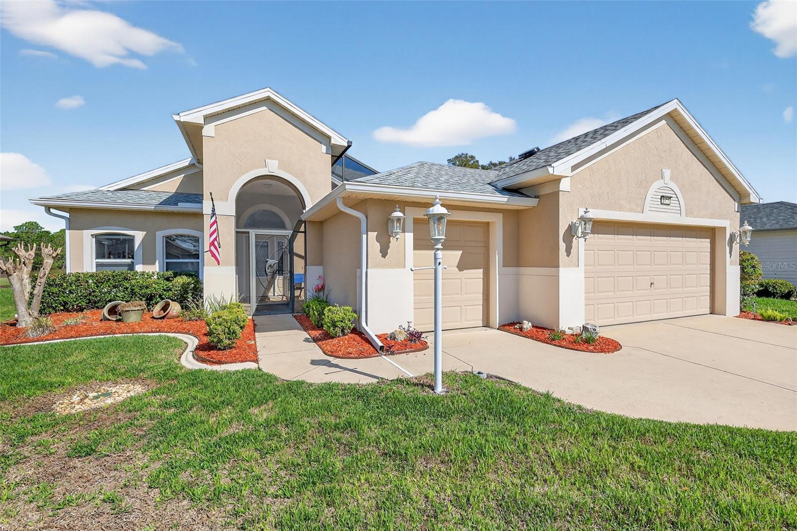 ROYAL HIGHLANDS PH 02 LT 992 ORB 1976 PG 173 - Residential