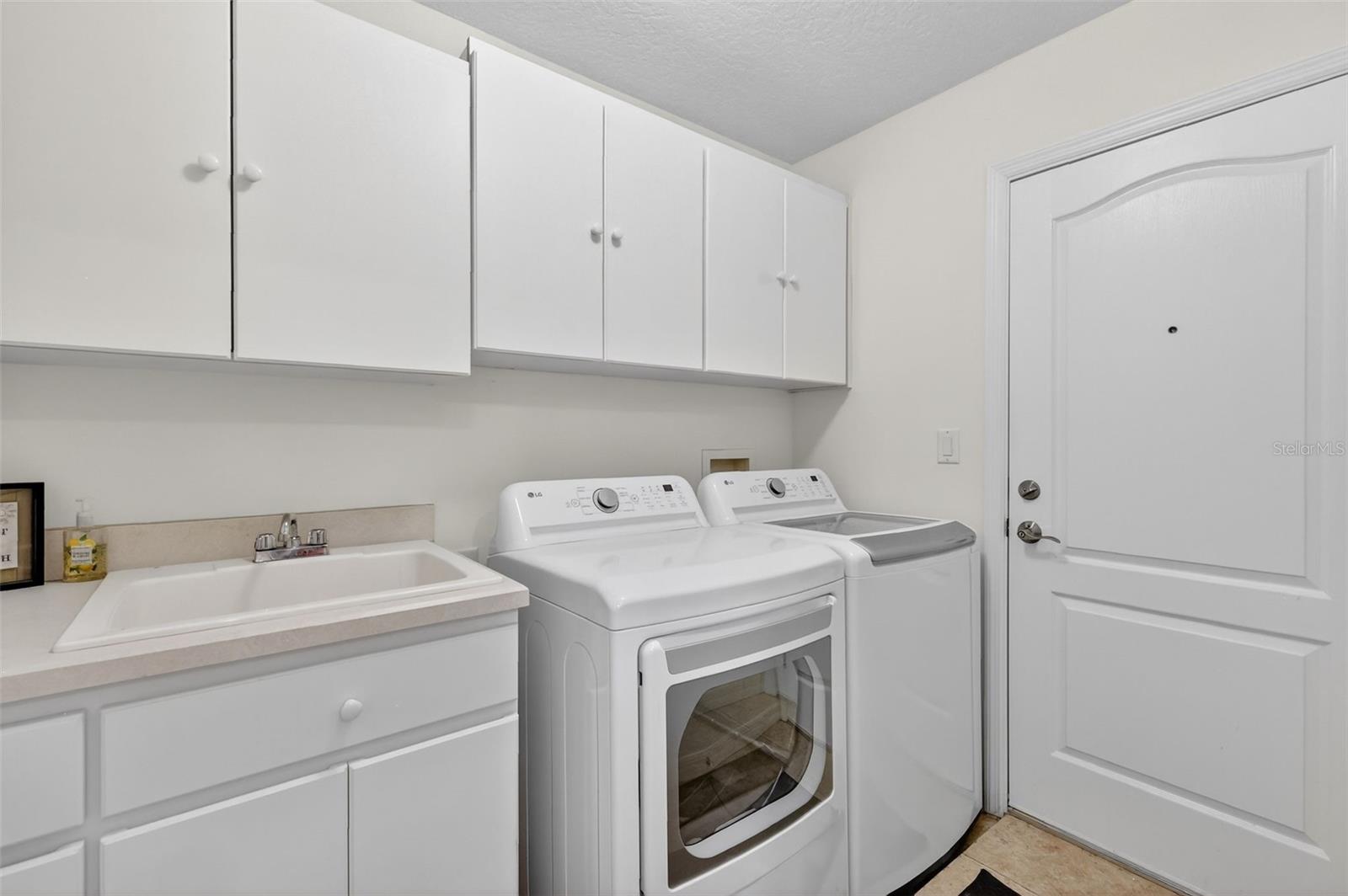 ROYAL HIGHLANDS PH 02 LT 992 ORB 1976 PG 173 - Residential