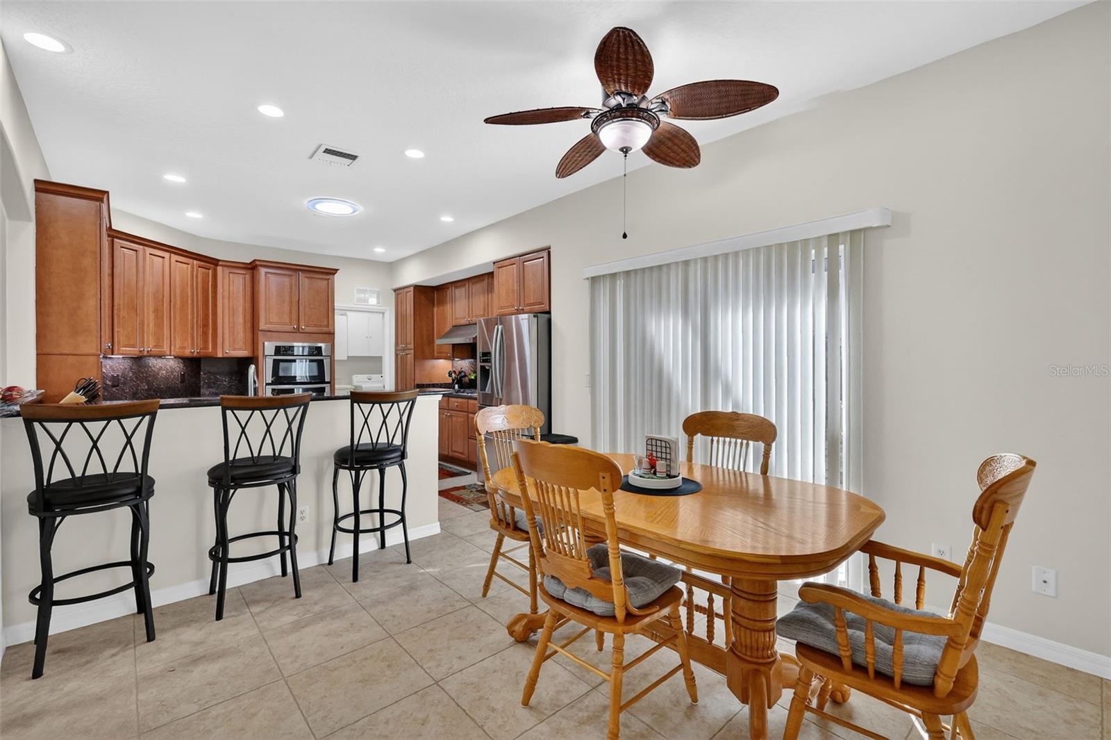 ROYAL HIGHLANDS PH 02 LT 992 ORB 1976 PG 173 - Residential