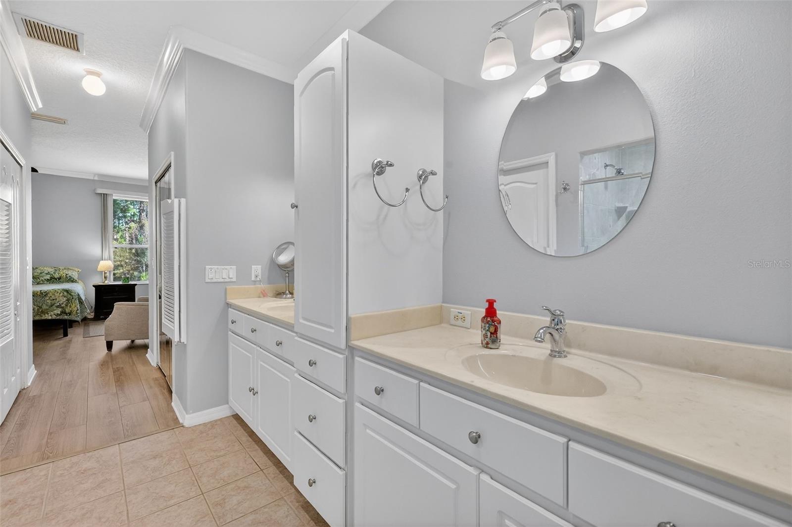 ROYAL HIGHLANDS PH 02 LT 992 ORB 1976 PG 173 - Residential