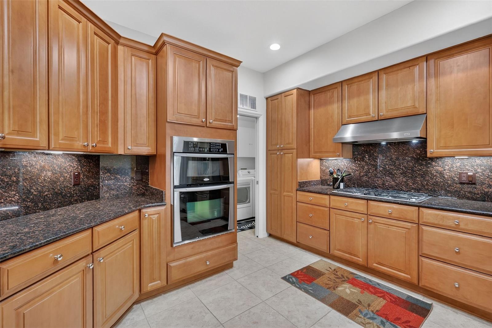 ROYAL HIGHLANDS PH 02 LT 992 ORB 1976 PG 173 - Residential