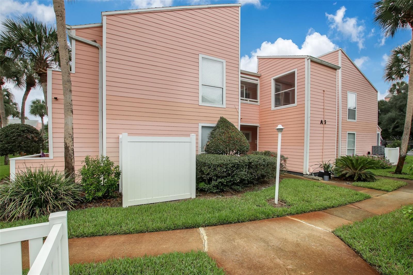 QUAIL HOLLOW CONDOS - Residential