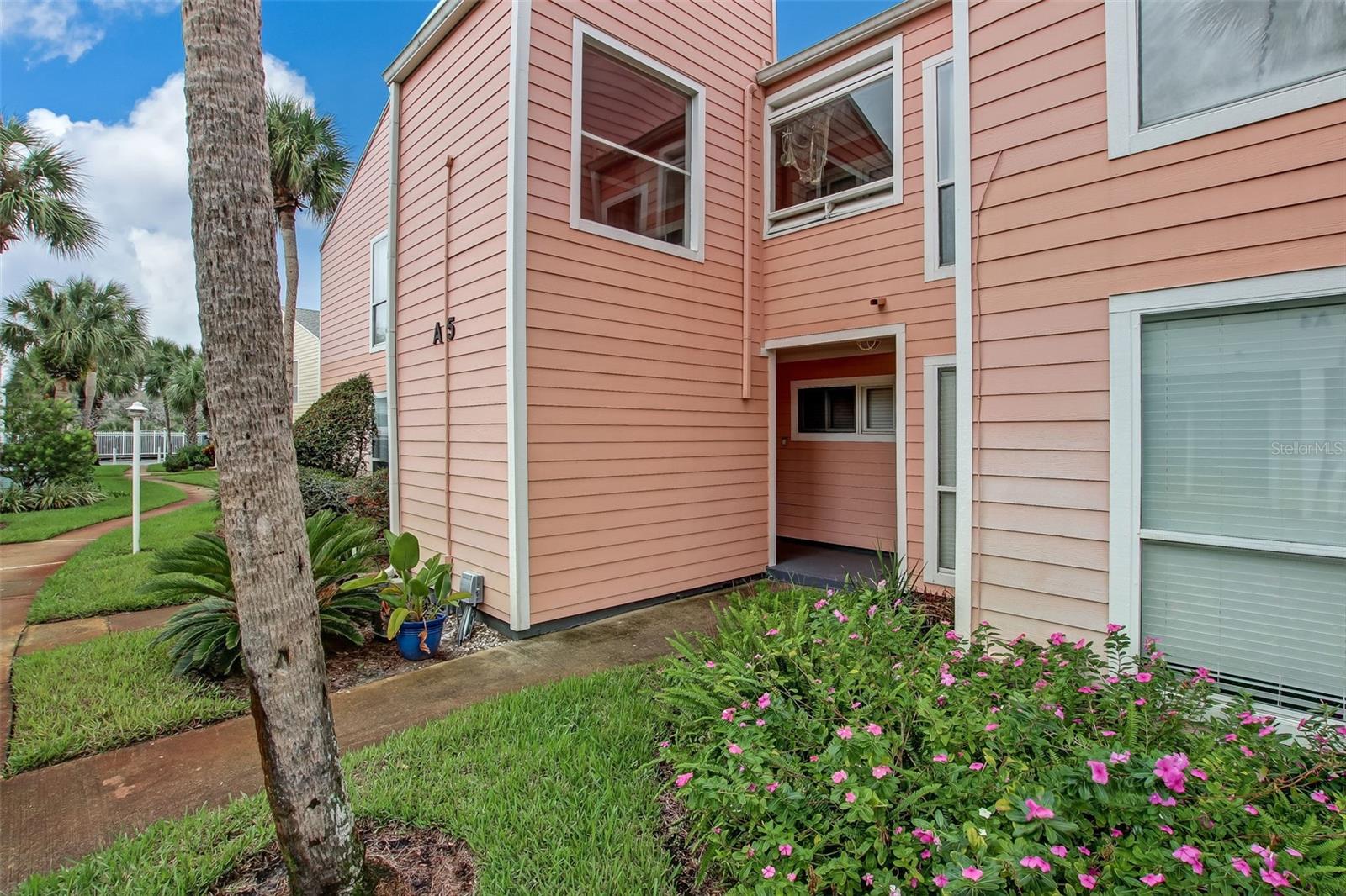 QUAIL HOLLOW CONDOS - Residential