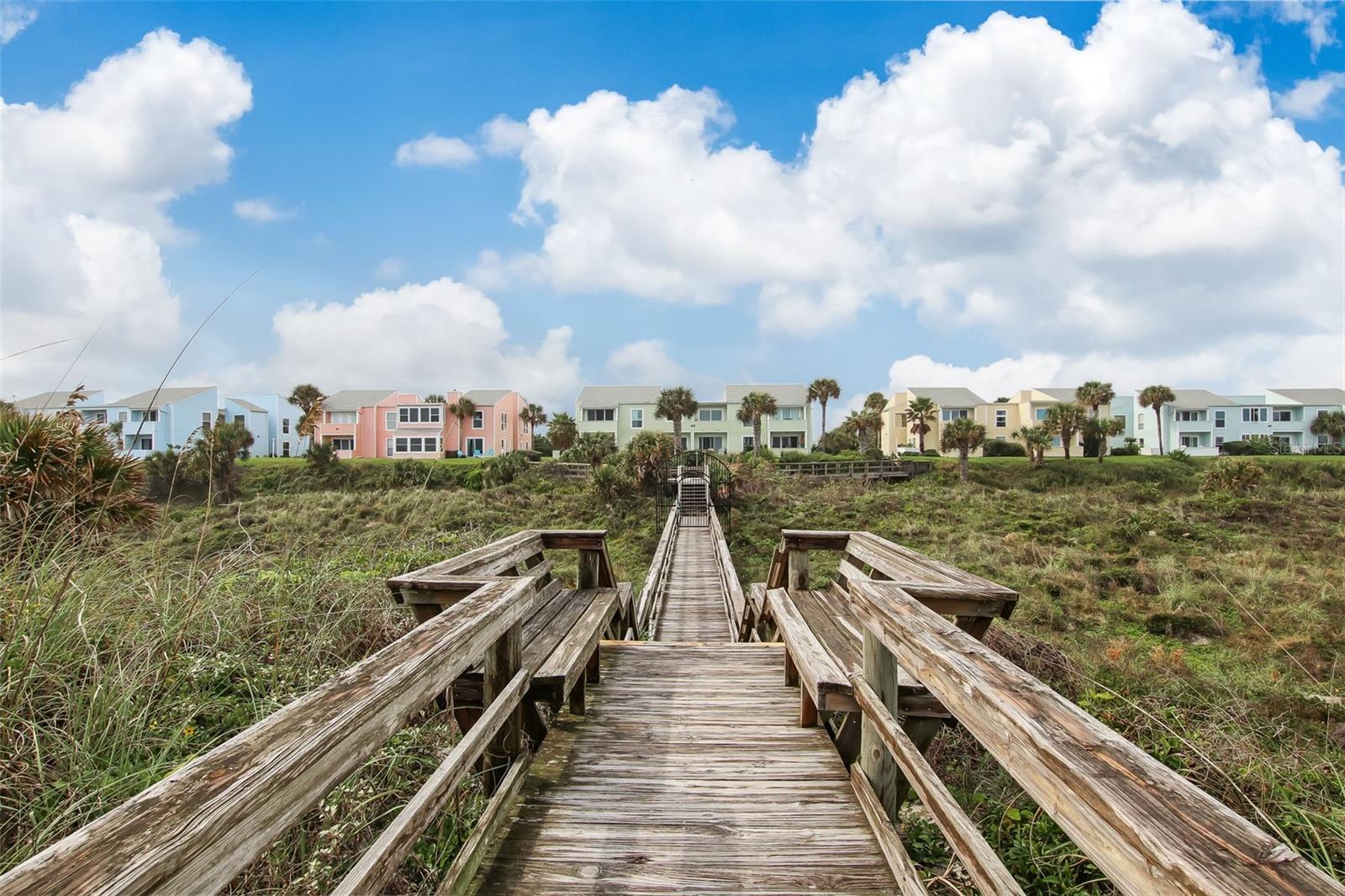 QUAIL HOLLOW CONDOS - Residential