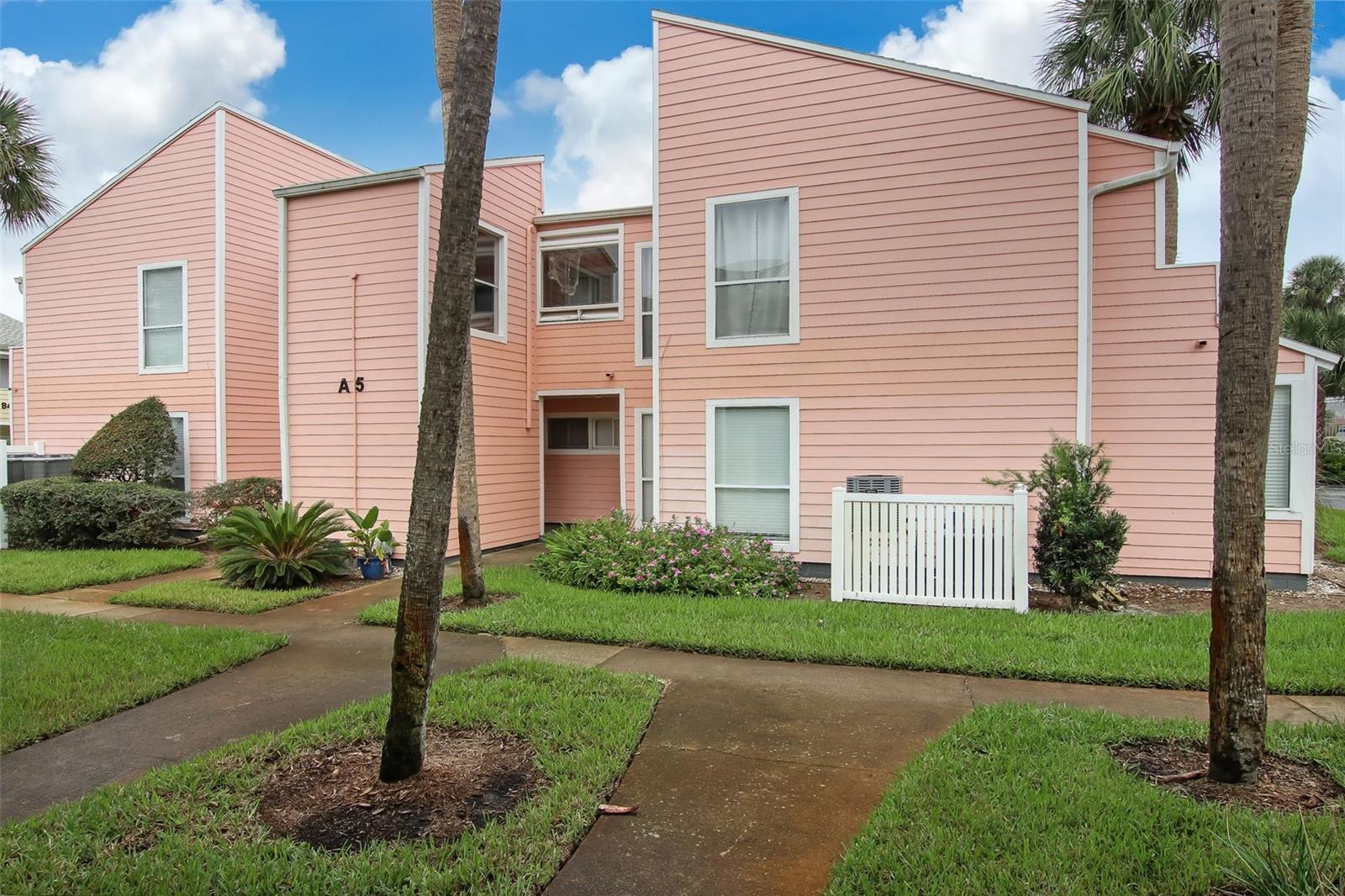 QUAIL HOLLOW CONDOS - Residential