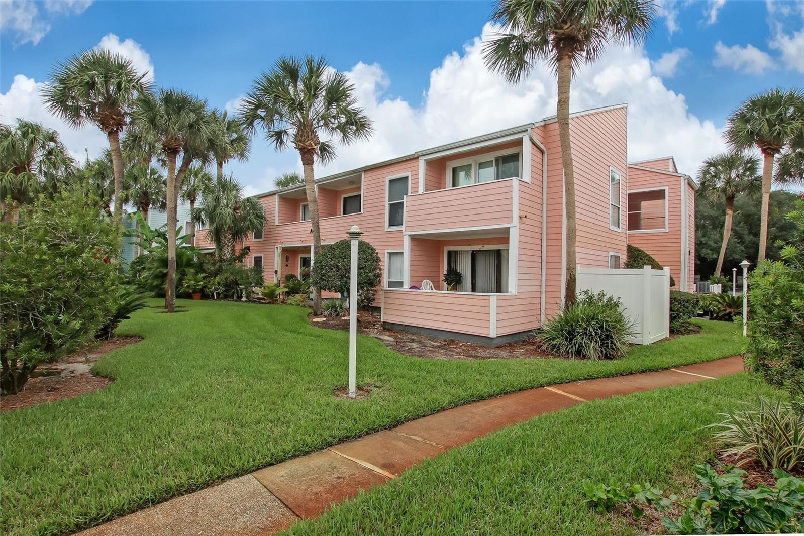 QUAIL HOLLOW CONDOS - Residential