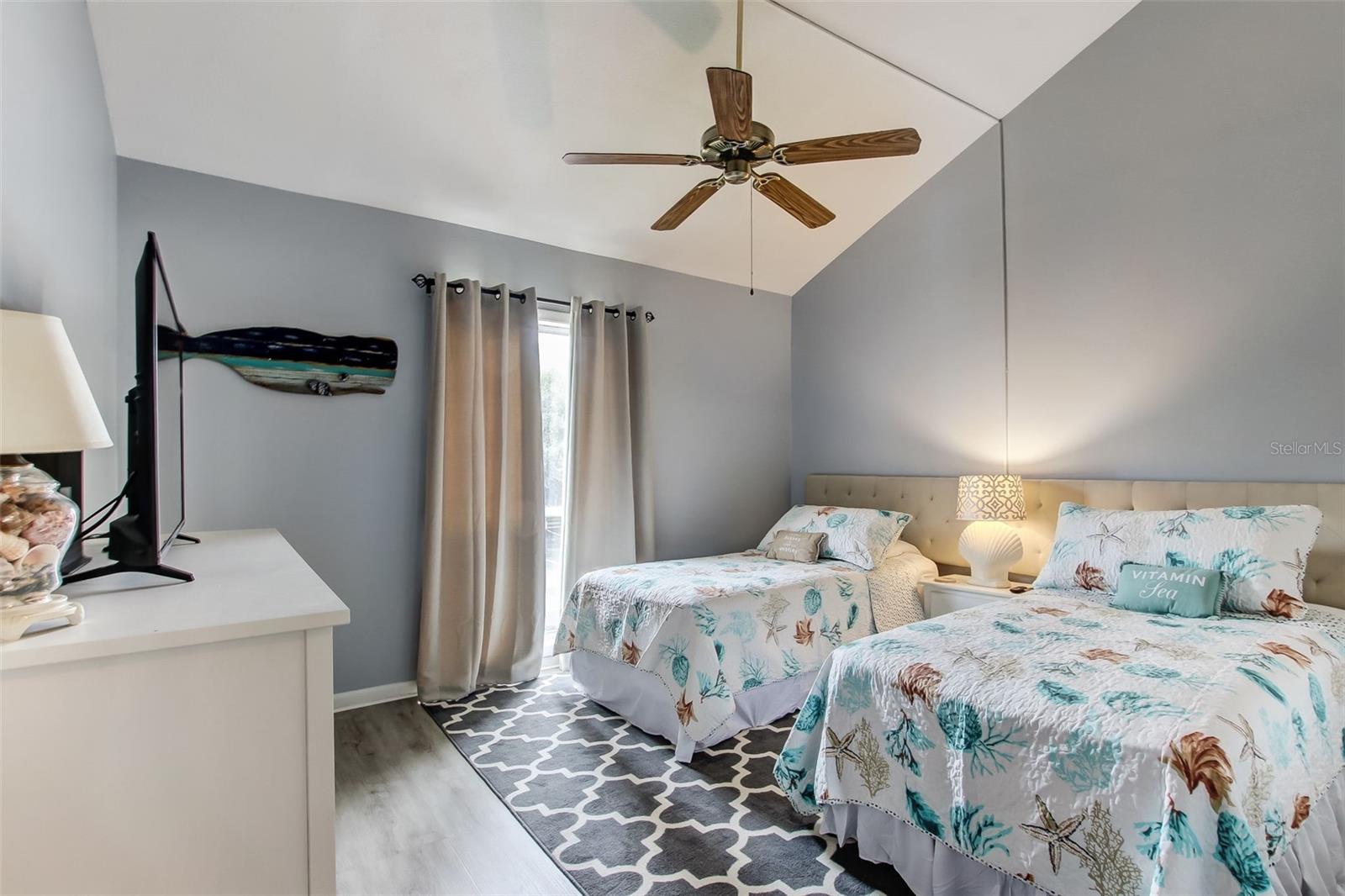 QUAIL HOLLOW CONDOS - Residential