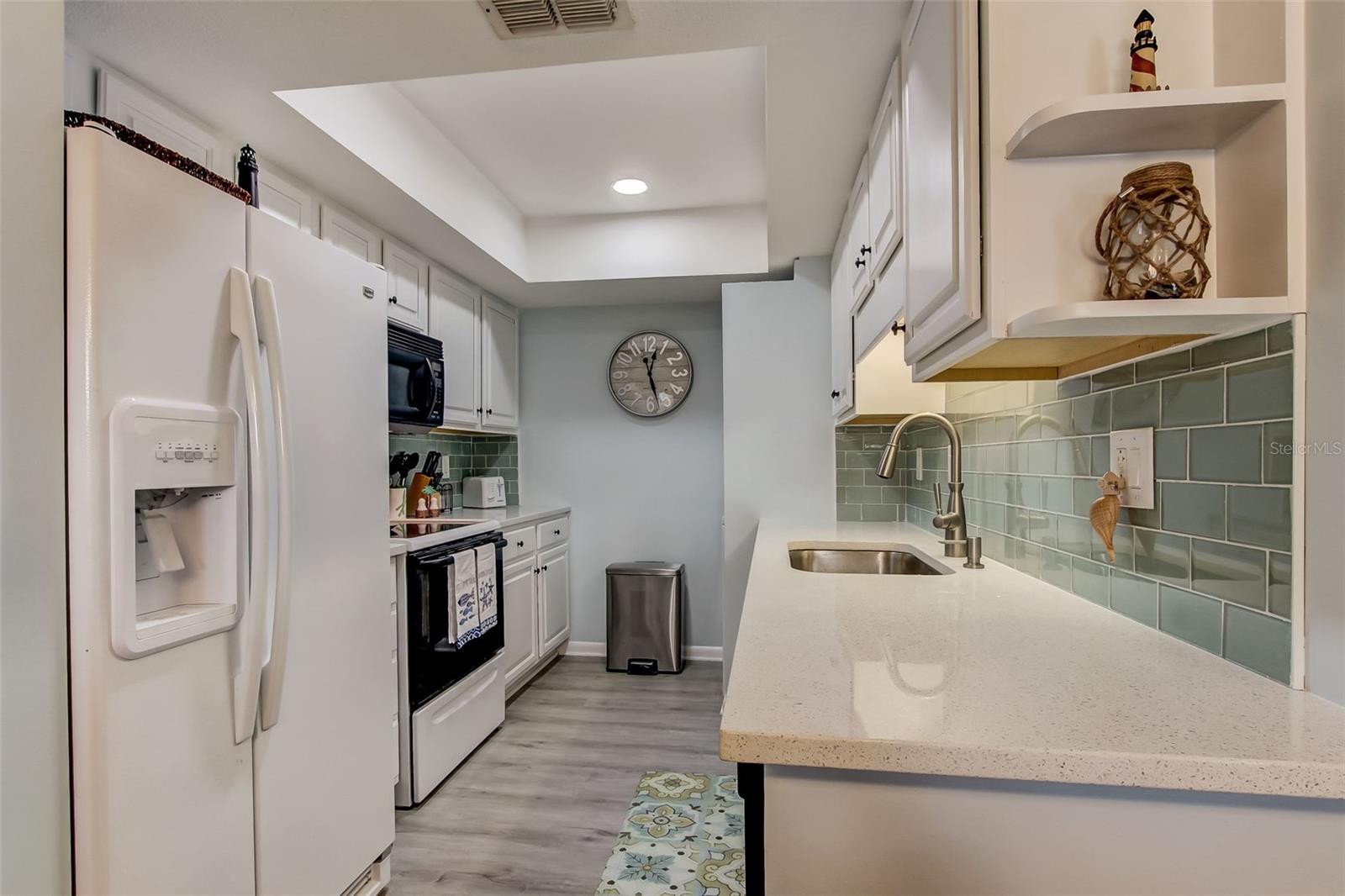QUAIL HOLLOW CONDOS - Residential