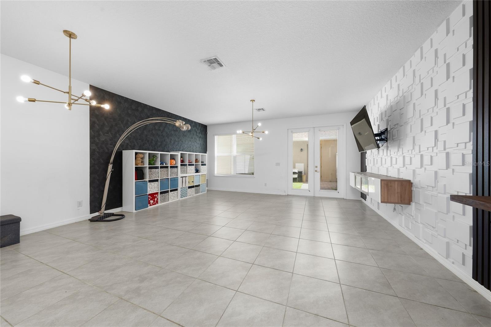 WINDING BAY PH 2 - Residential