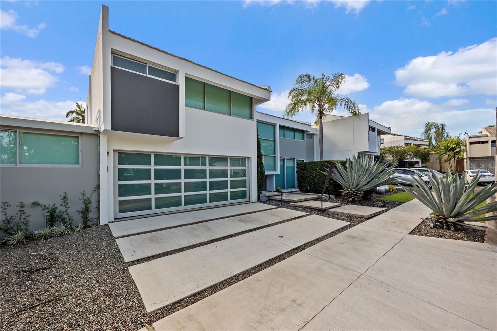 GARDEN HILLS VILLAS - Residential