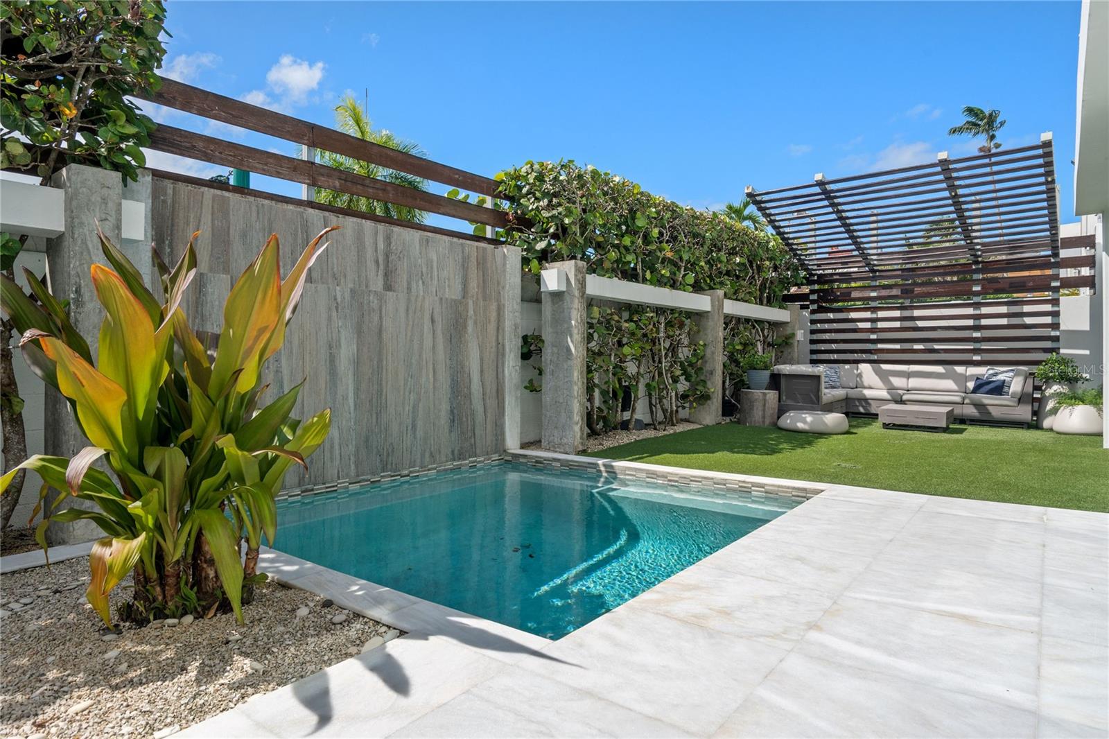 GARDEN HILLS VILLAS - Residential