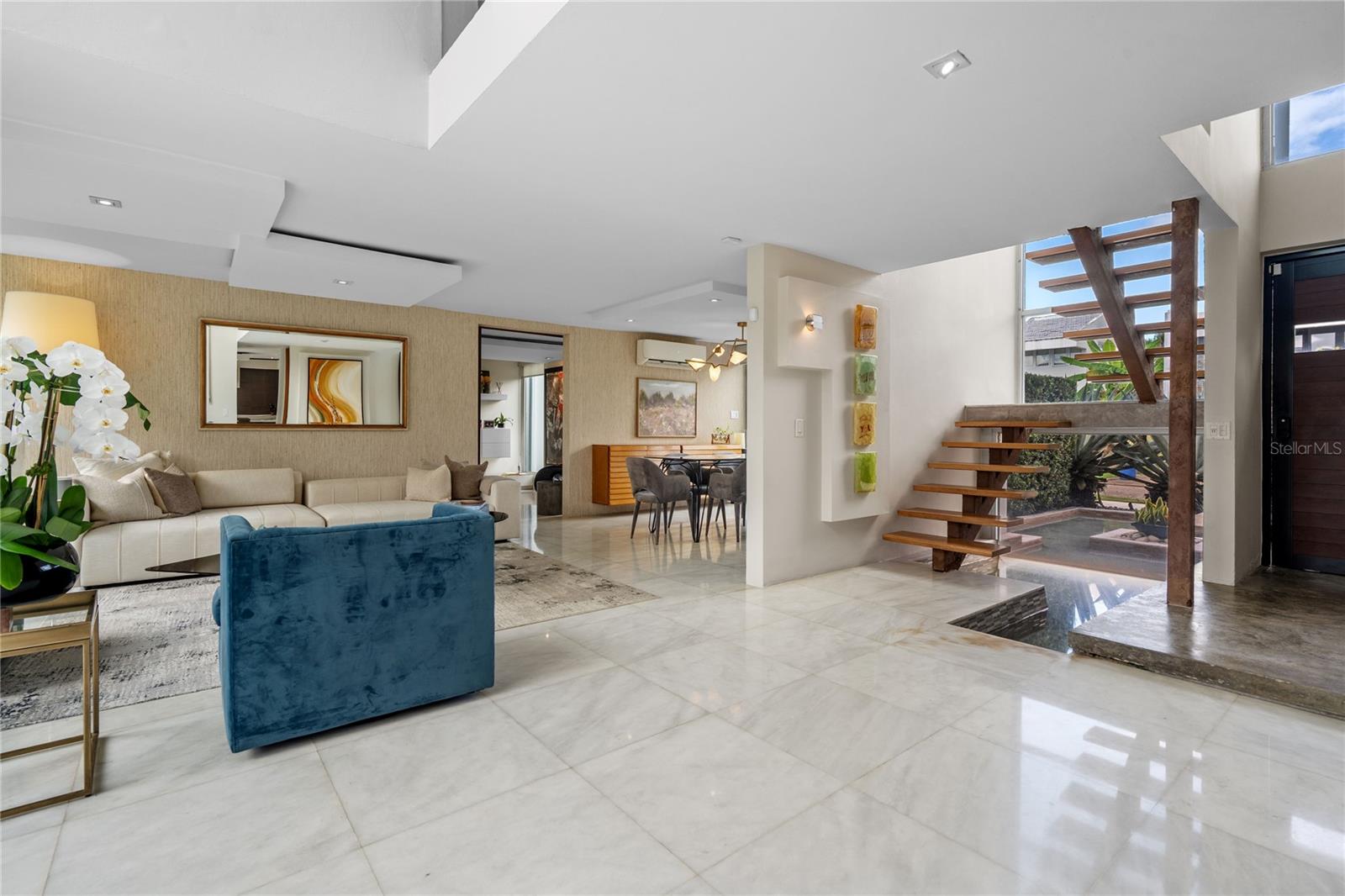 GARDEN HILLS VILLAS - Residential