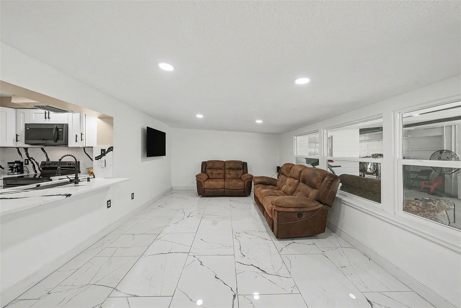 MEADOWS ESTATES - Residential