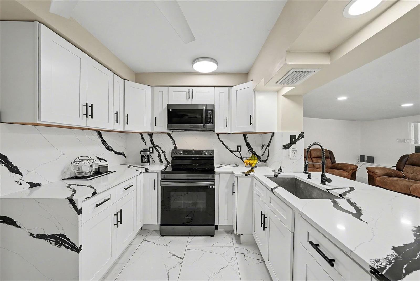 MEADOWS ESTATES - Residential