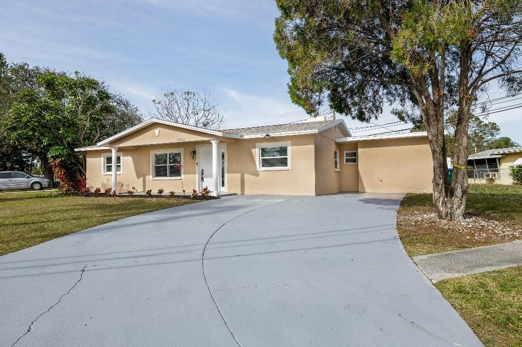 Photo of 10821 Freedom Boulevard, Seminole, FL 33772 (MLS # TB8439193)