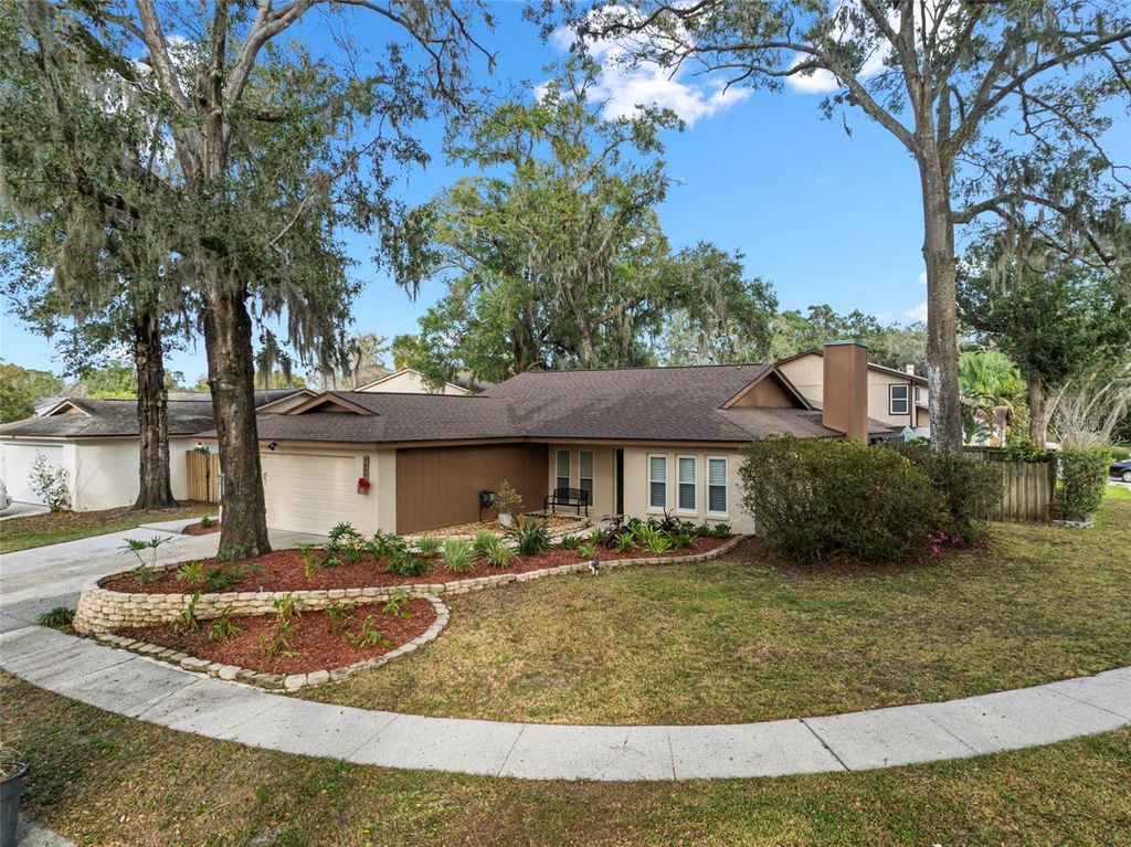 Photo of 14801 Oak Vine Drive, Lutz, FL 33559 (MLS # TB8463529)