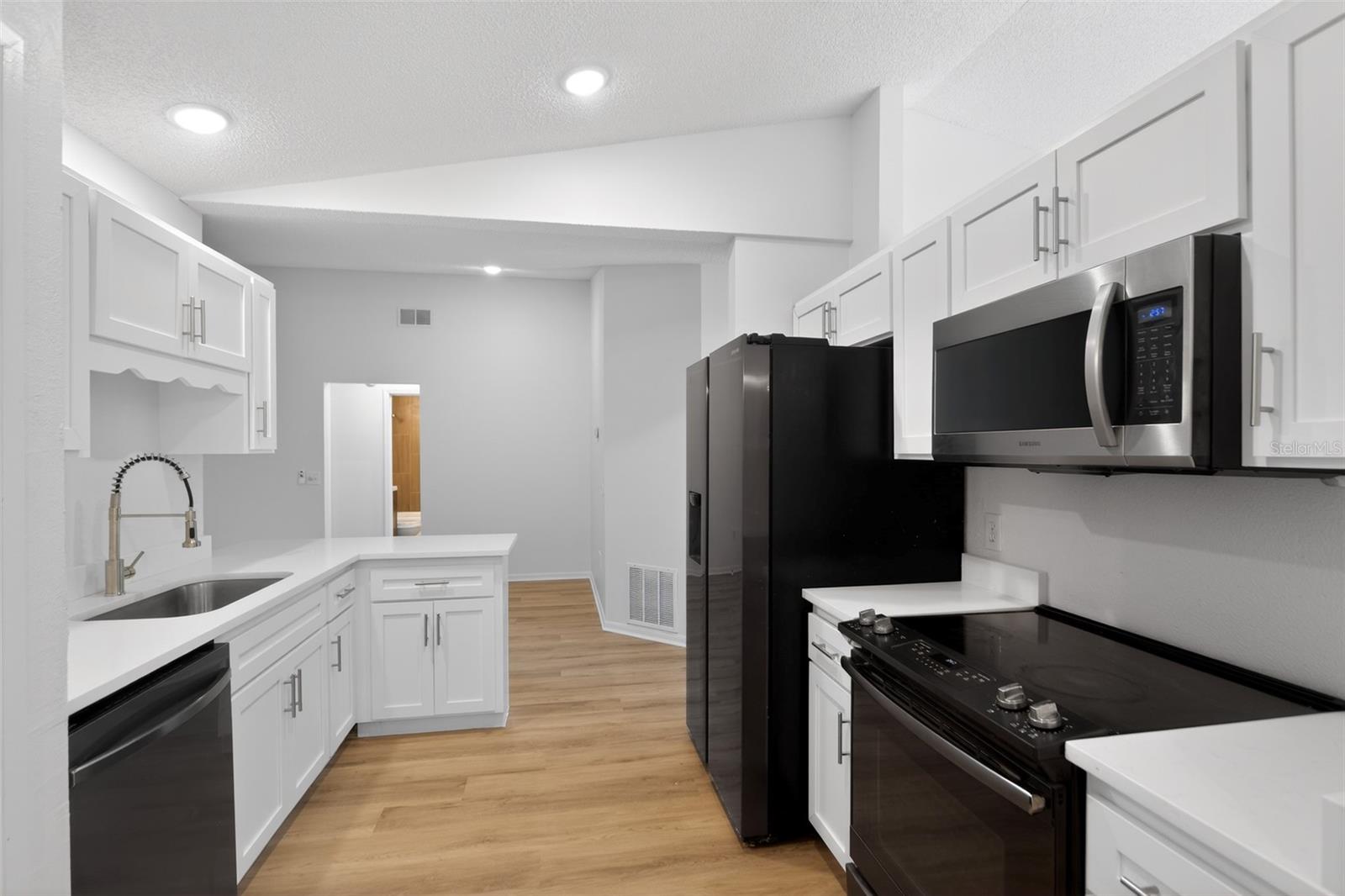 5002 SAWDUST CIRCLE