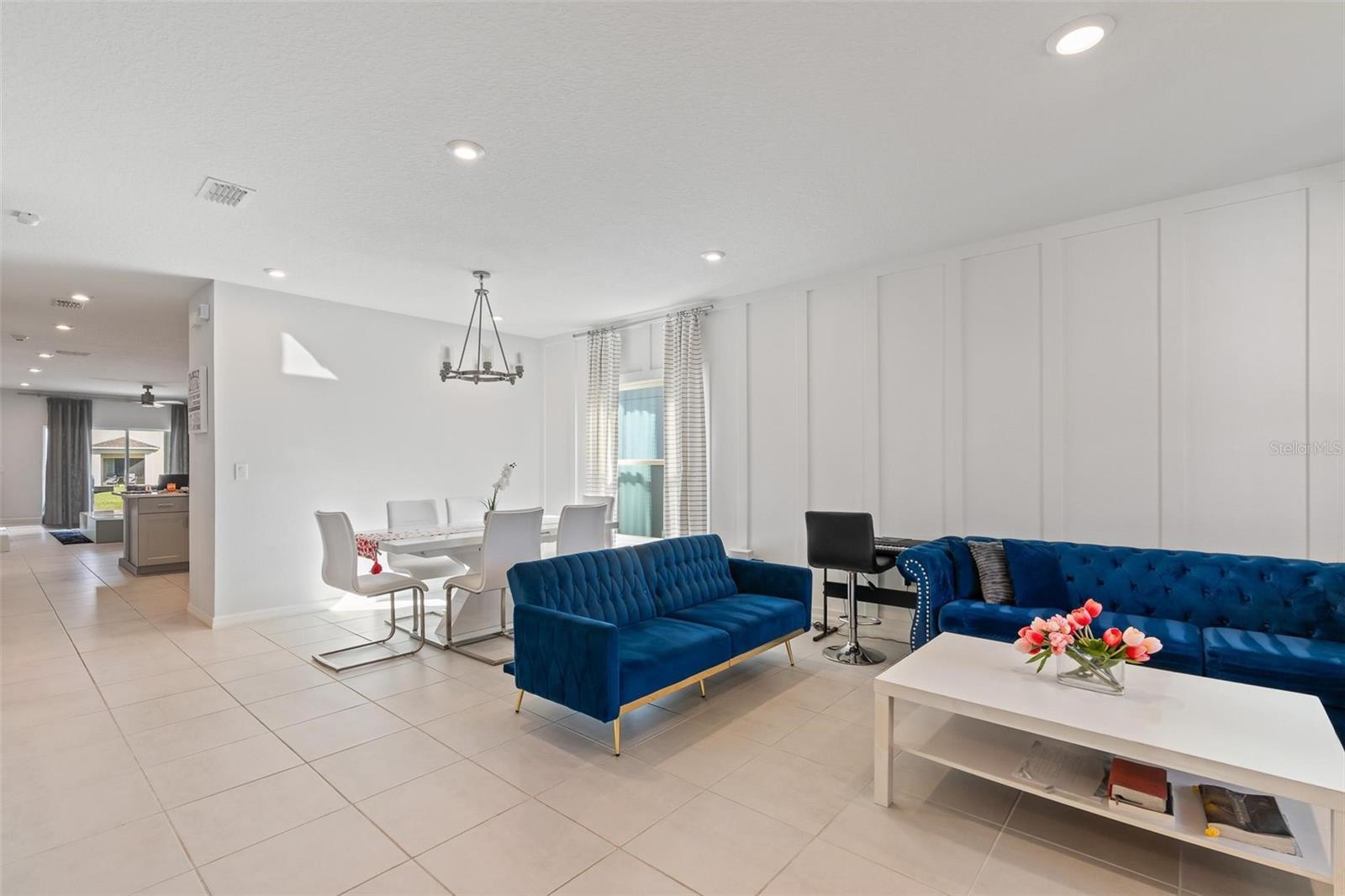 TIERRA DEL SOL EAST PH 1 - Residential Lease