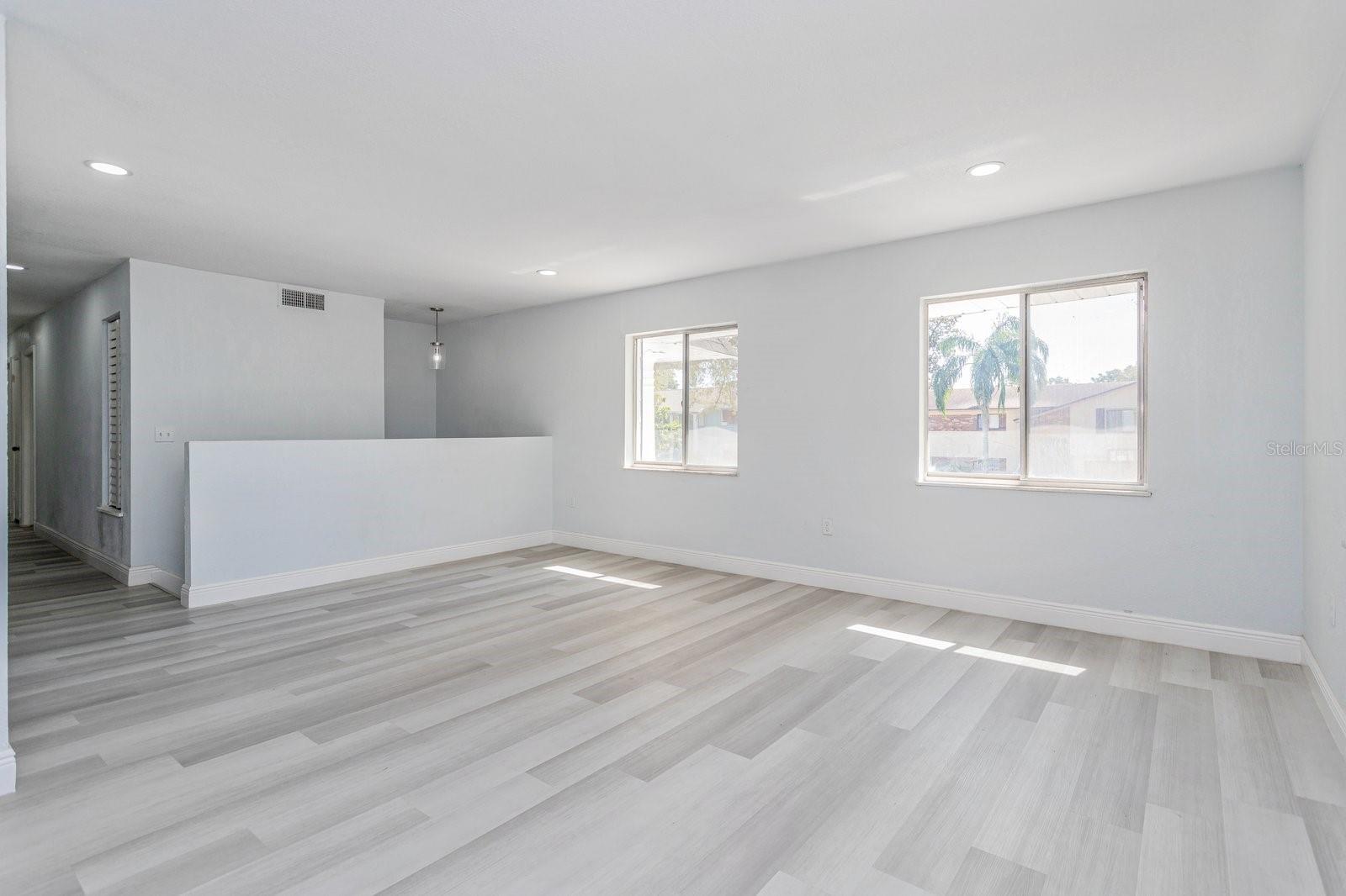 6607 KREIDT DRIVE